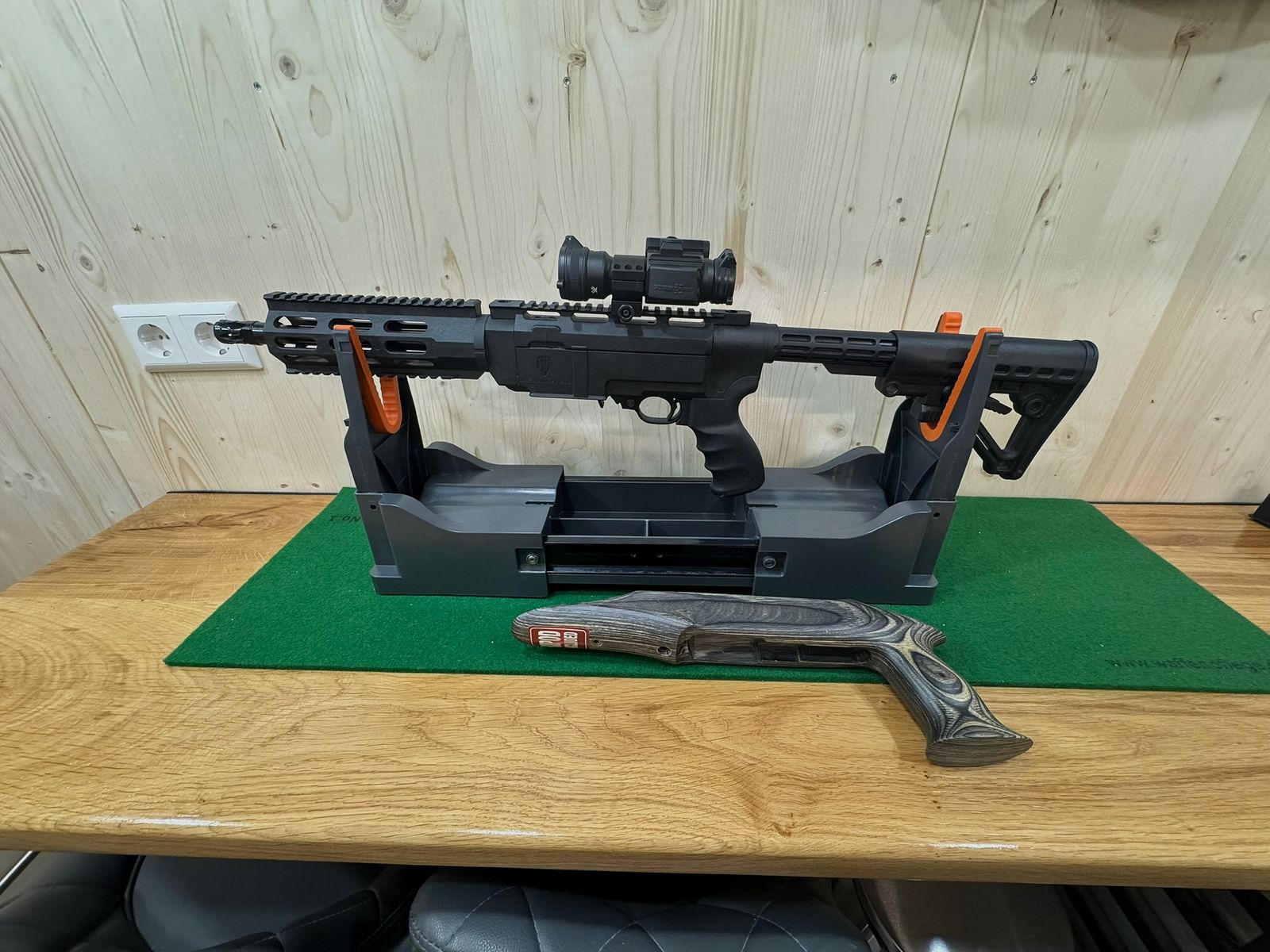 Ruger Charger .22 LR mit Archangel Anschlagschaft