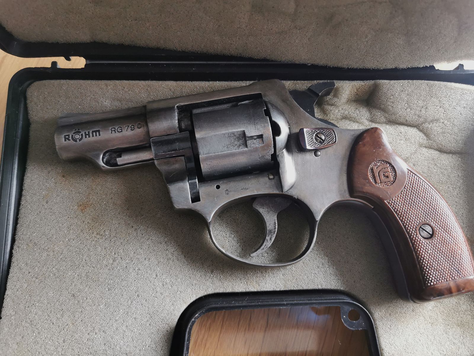 Röhm RG 79 Uralt mit PtB ,Galvanisch veredelt Optisch Altsilber sollte nicht mehr anlaufen, 9mm RK frei ab 18 Jahre !