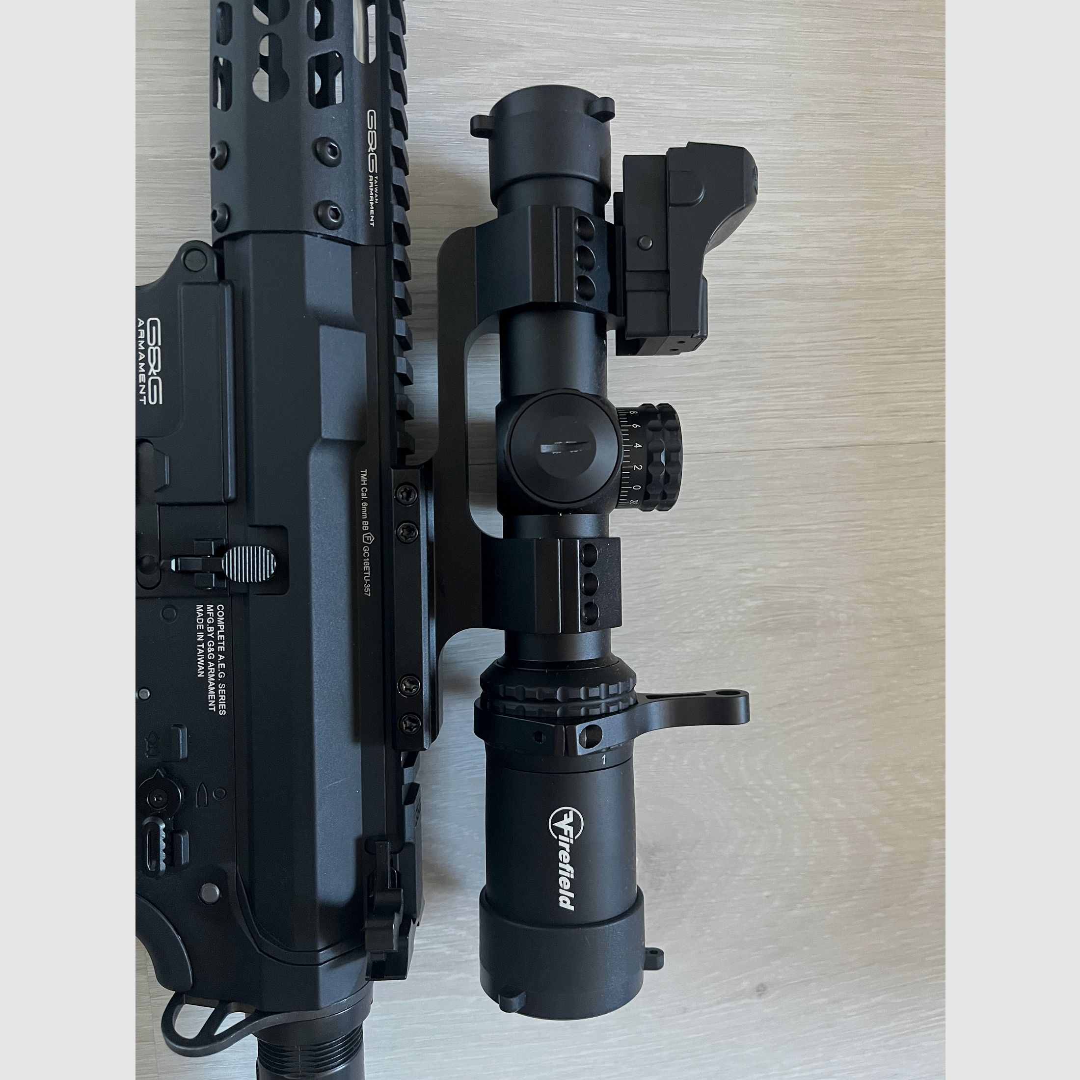 G&G GC16 E.T.U. Wild Hog 13.5 Inch S-AEG con accessori - libero da 18