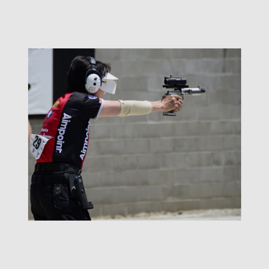AIMPOINT mirino a punto rosso CompC3 con attacco Picatinny 2 MOA, immagine 3 di 3