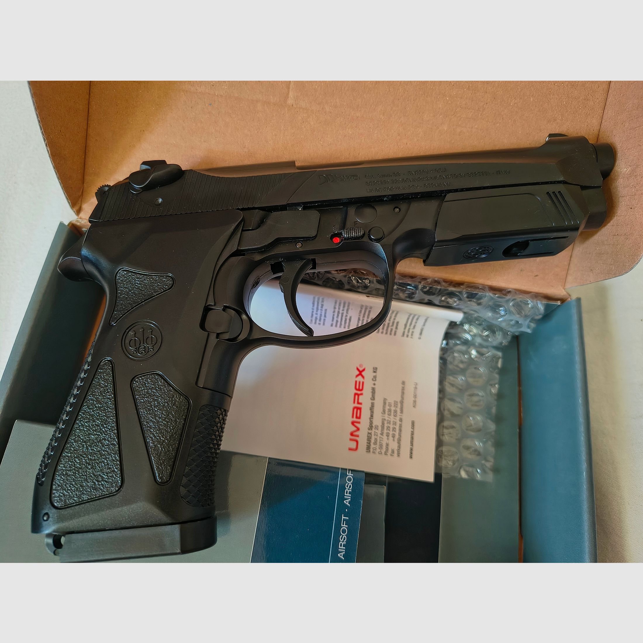 Umarex Beretta 90two Airsoft Pistole (Preis VB)