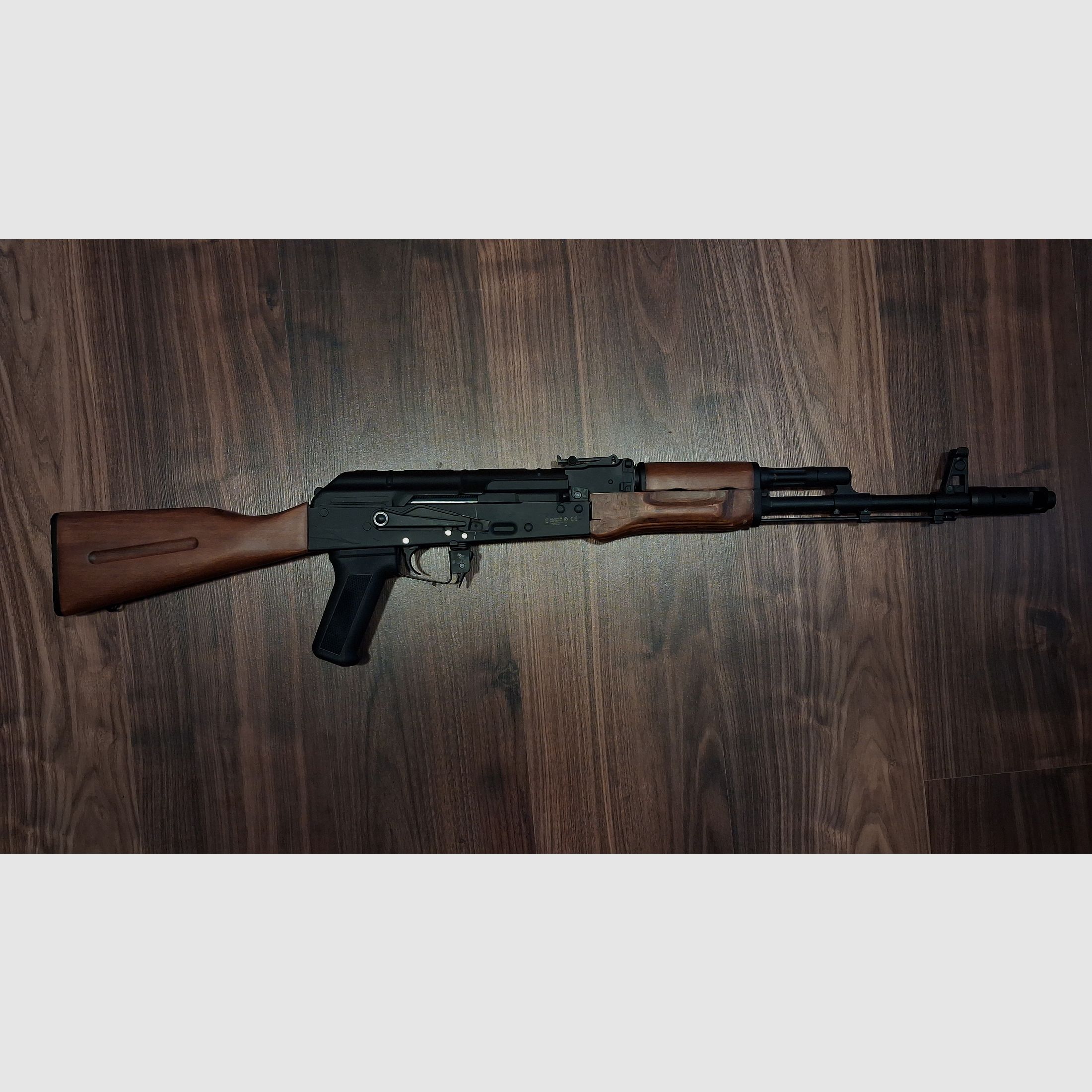 Airsoft AK 74 bois véritable/métal plein (Défectueux)