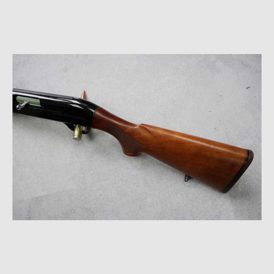 halbautomatische Flinte Benelli Manchino mit Reddot Manchino Auswurf Links