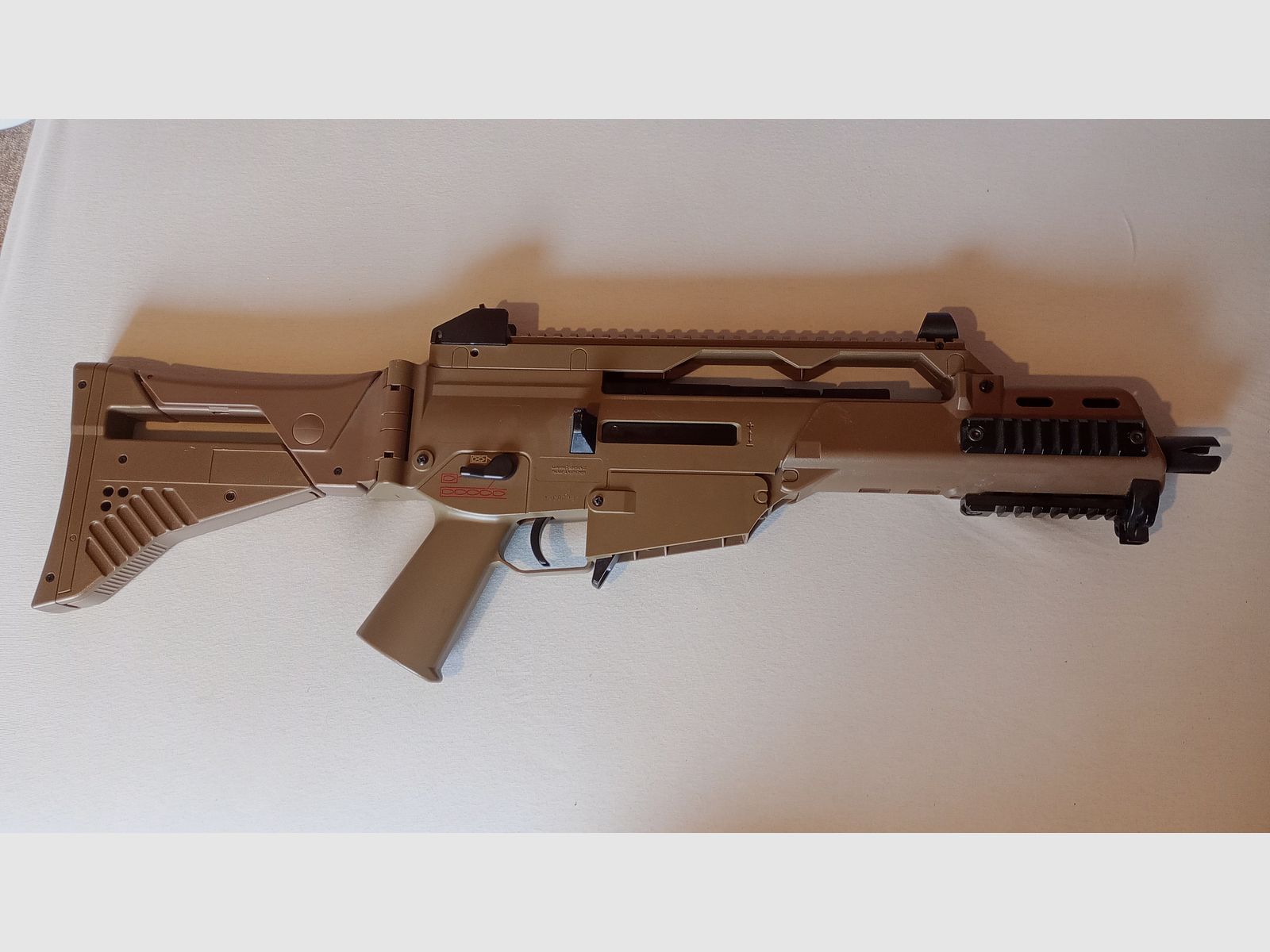 Airsoft G36C Desert with 400 round magazine & goggles (used, 0.5 Joule)