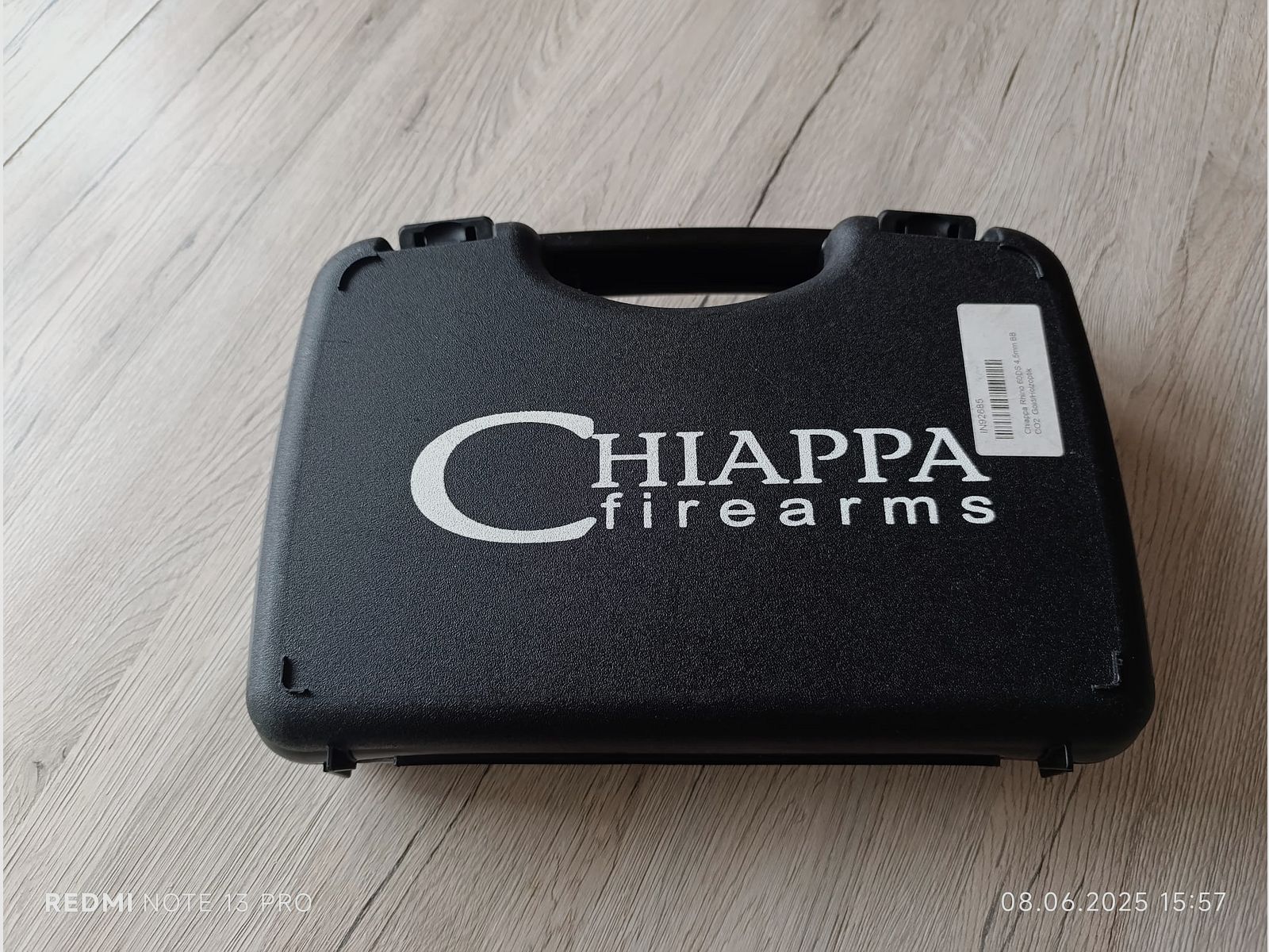 Revolver " CHIAPPA " von FireArms limitiert, 18 Karat Vergoldet