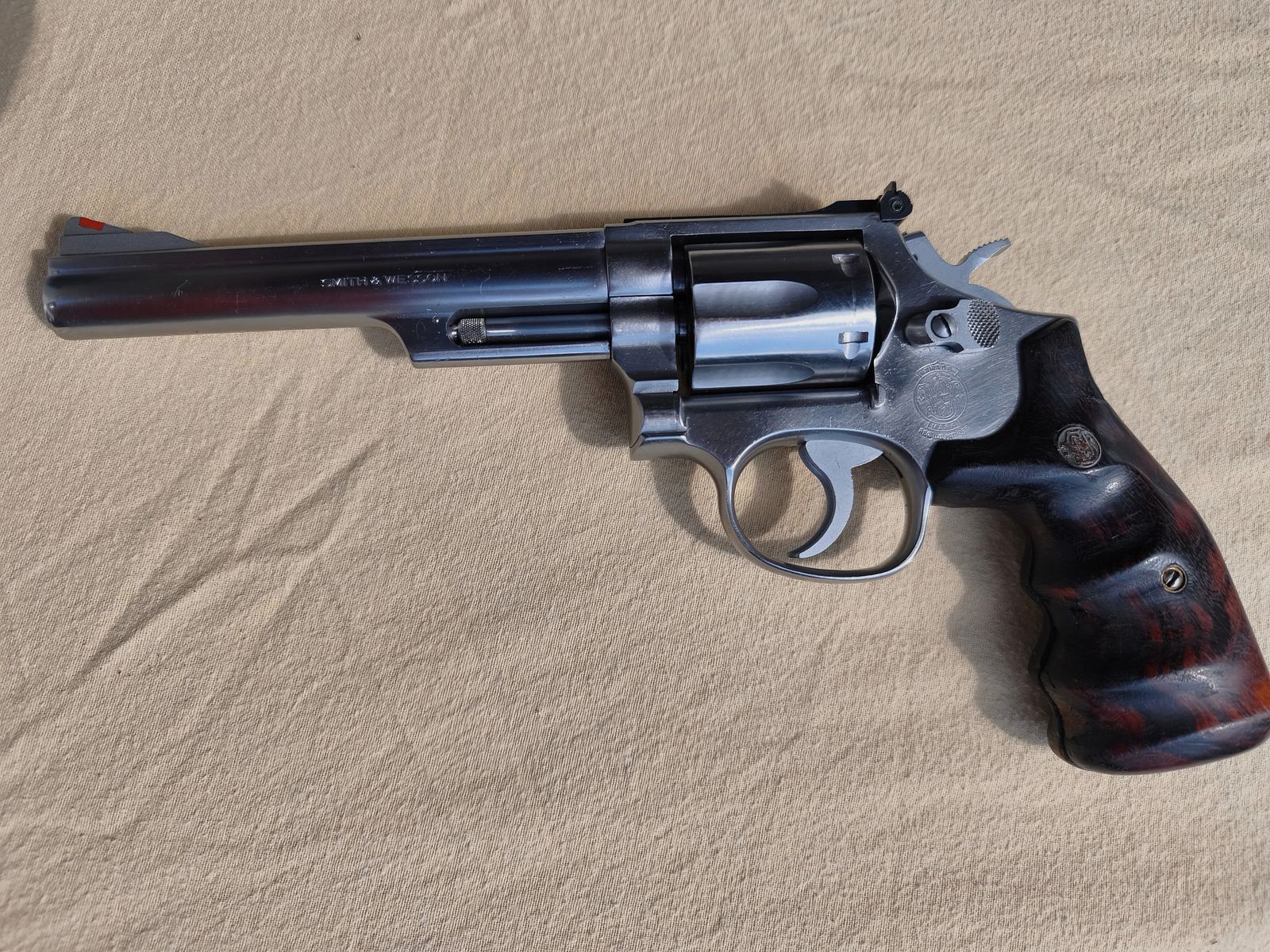 Revolver .Smith & Wesson 357 Magnum