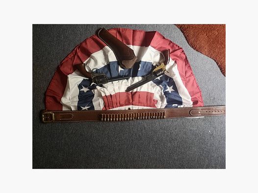 Revolver gurt mit holster