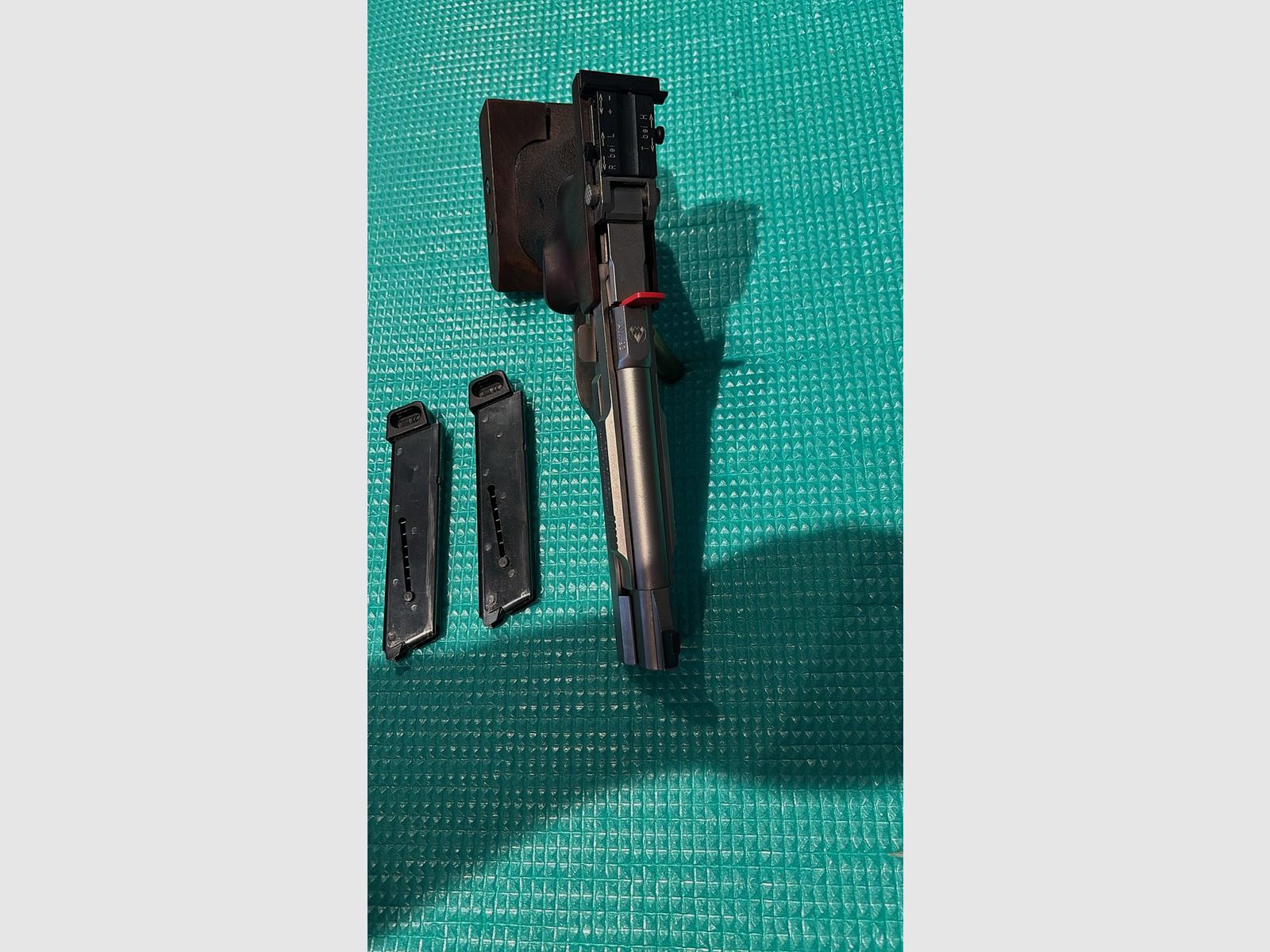 Pistola sportiva Feinwerkbau AW 93 22LfB