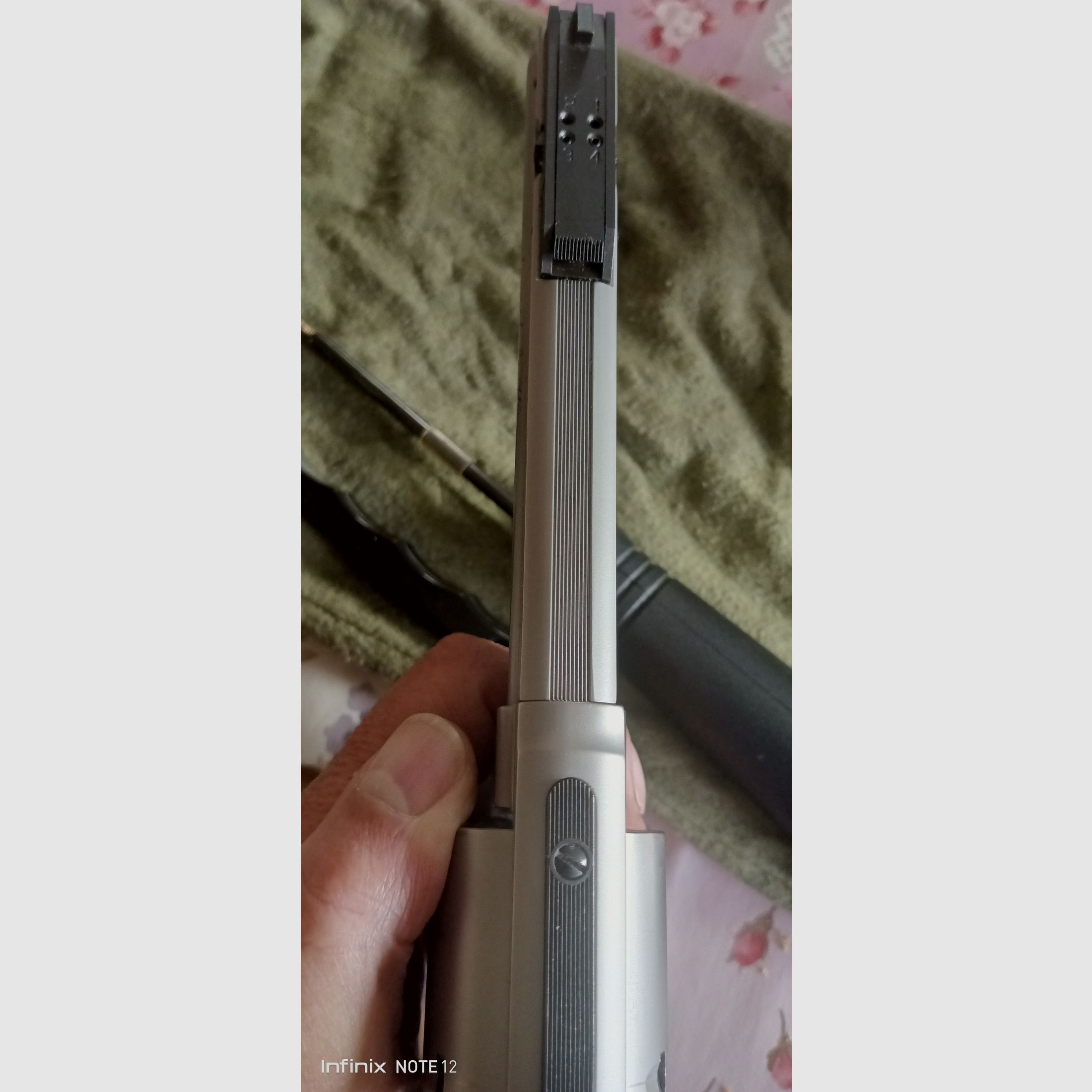 Rewolwer Smith & Wesson 6" lufa