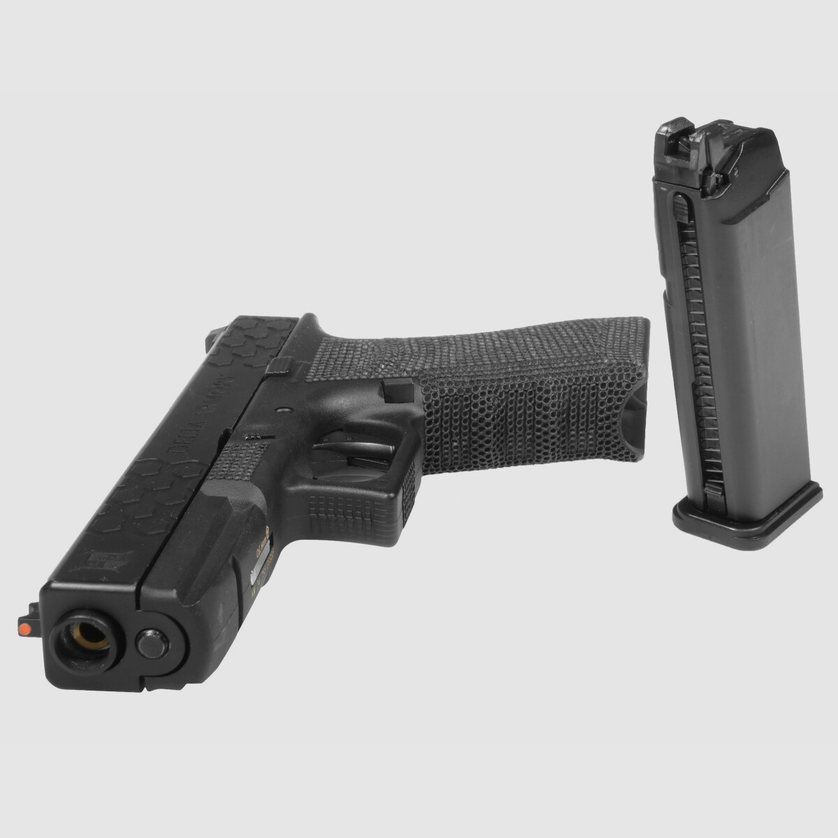 P03 GBB Airsoft Pistole in Schwarz | Delta Armory