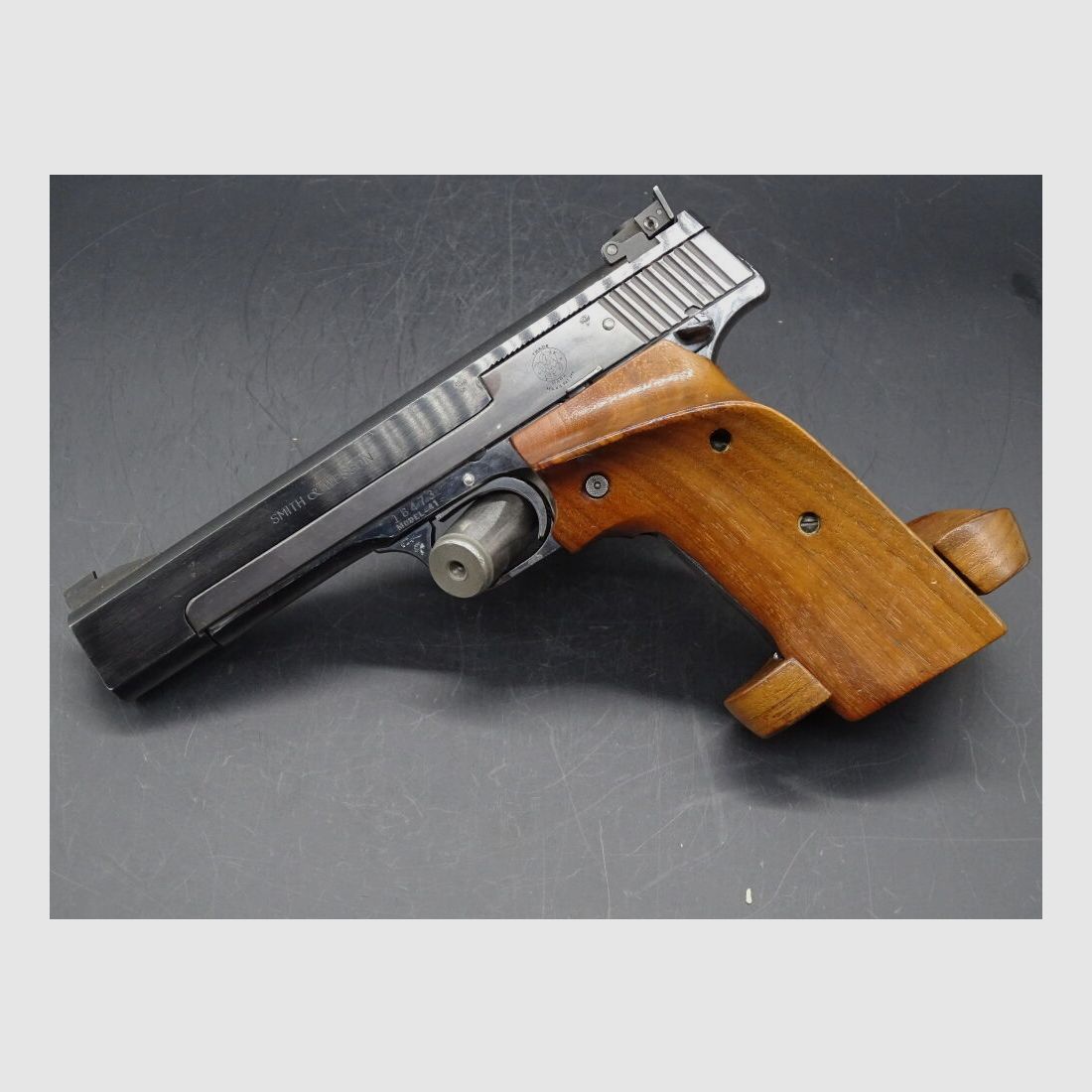 Smith & Wesson Mod 41 caliber .22lr 41