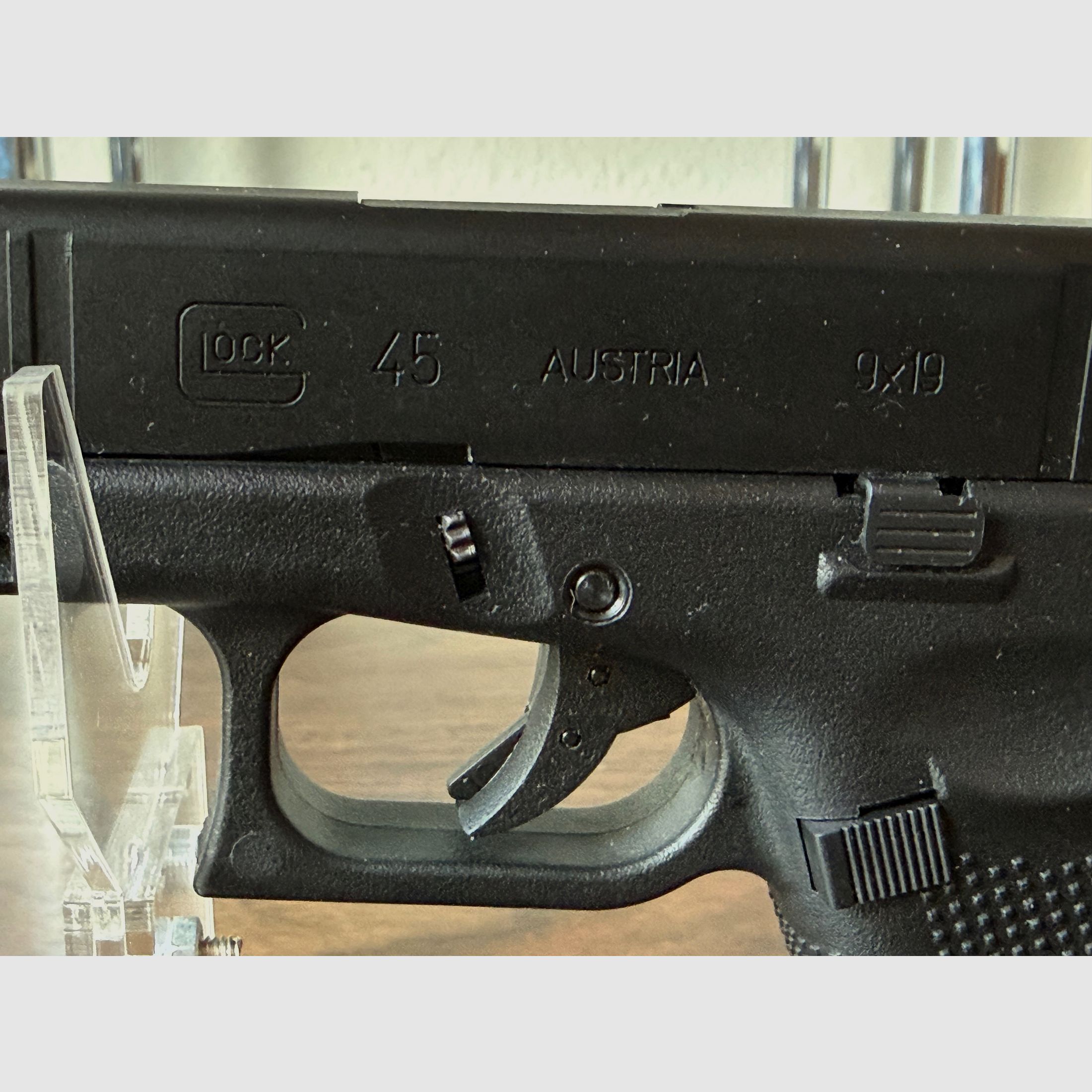 Glock 45 Gen5 GBB Airsoft-Set (Kal. 6 mm BB) – Komplettpaket