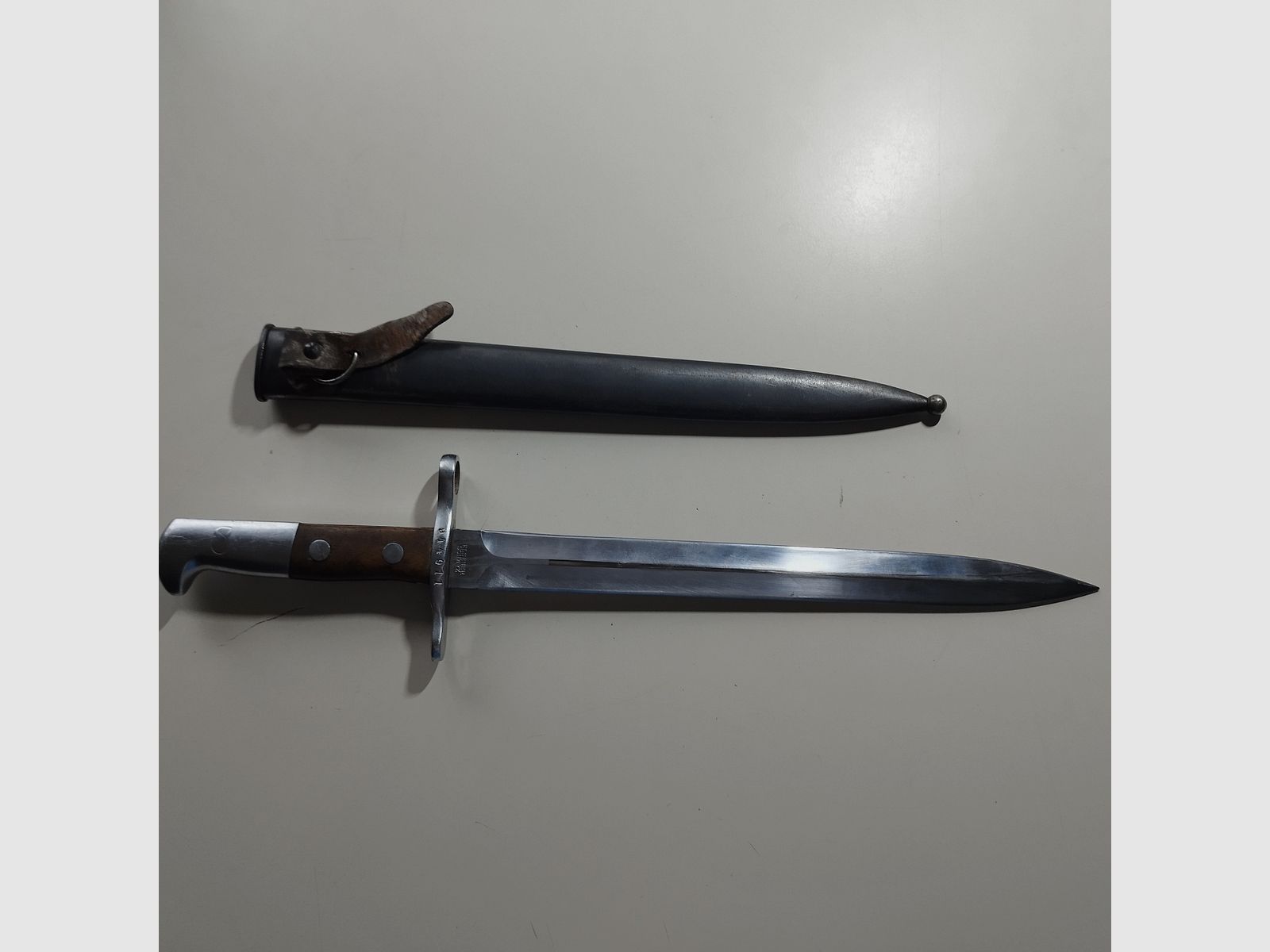 Schweizer Bajonett "Elsner Schwyz" Modell 1918 mit Metallscheide