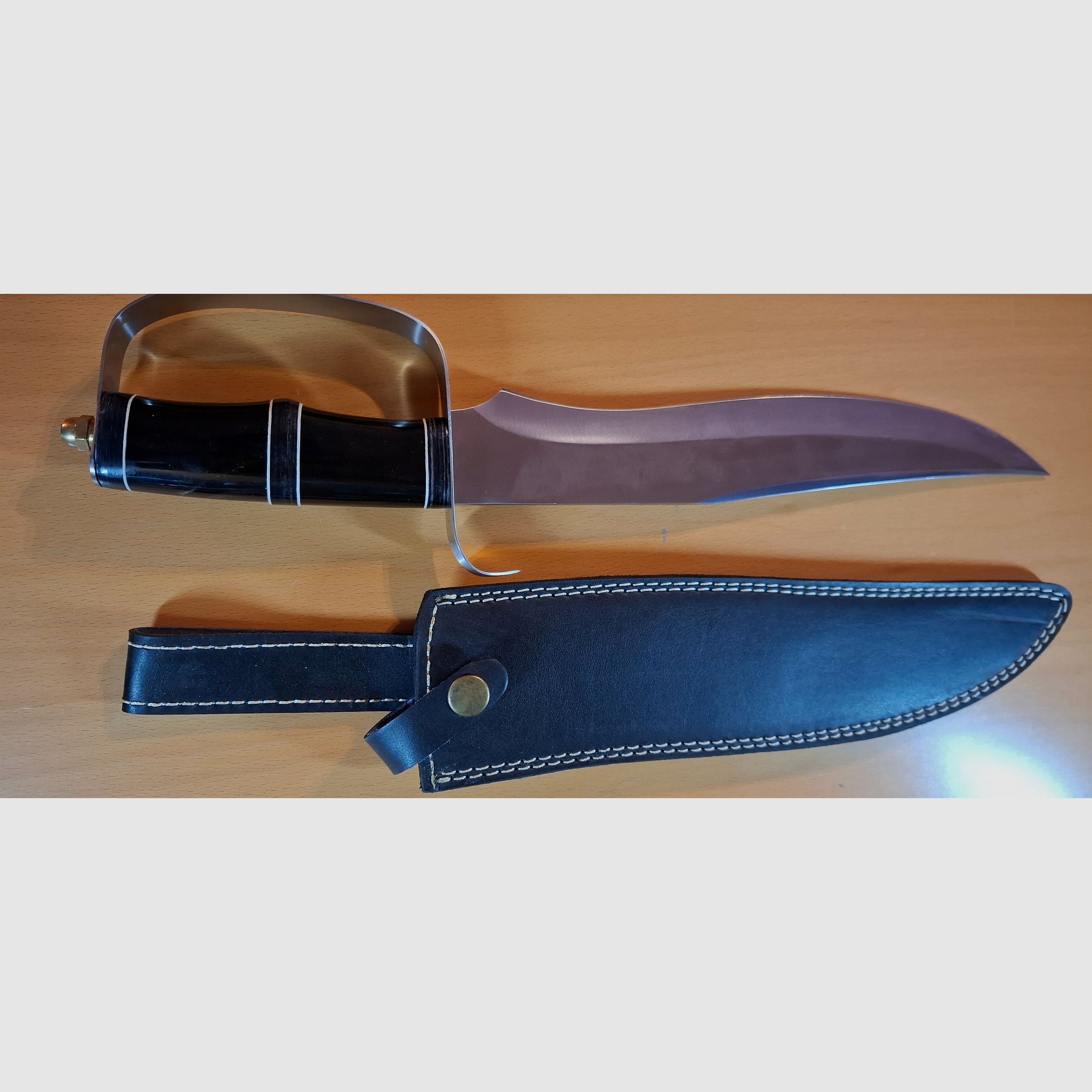 Verkaufe aus Sammlung Säbel-Hackmesser.