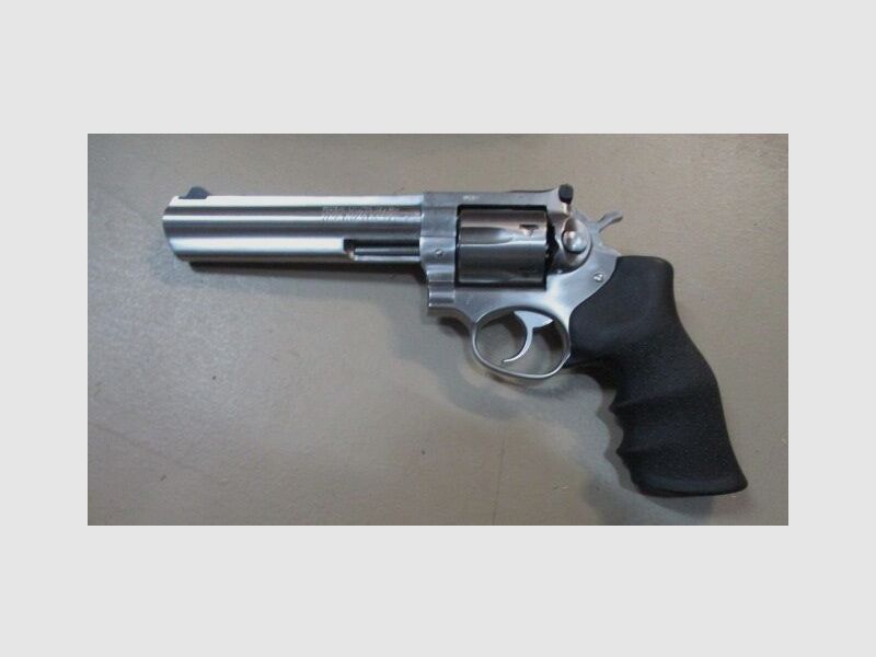 Revolver Ruger GP100 mit Hoguegriff 6 Zoll Stainless GP100
