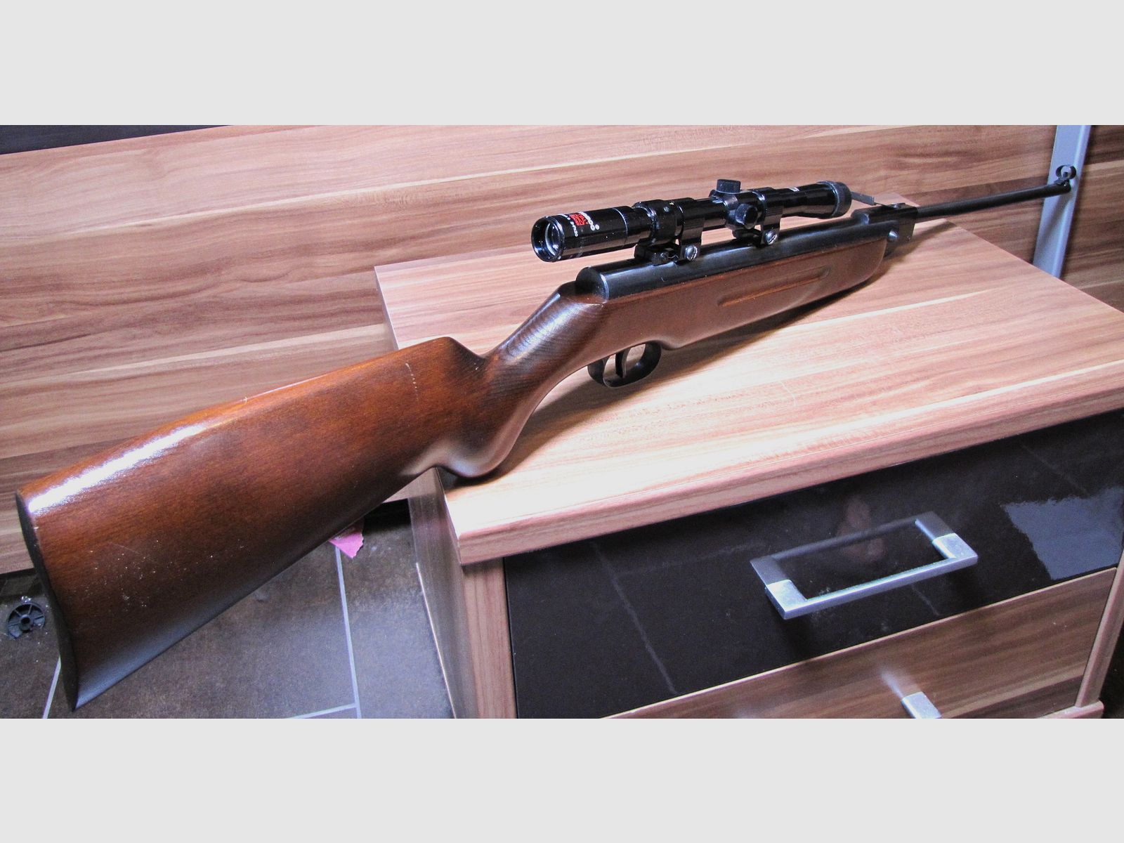 Weihrauch HW 50 Luftgewehr mit Zielfernrohr