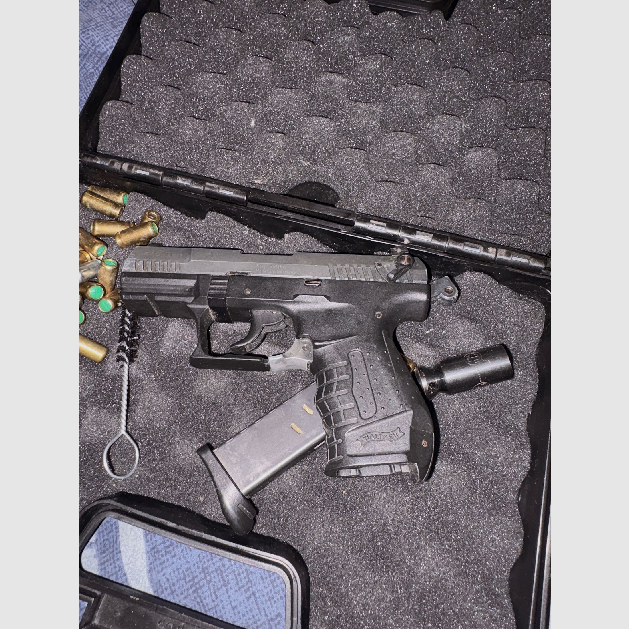 Walther P22 blank firing gun