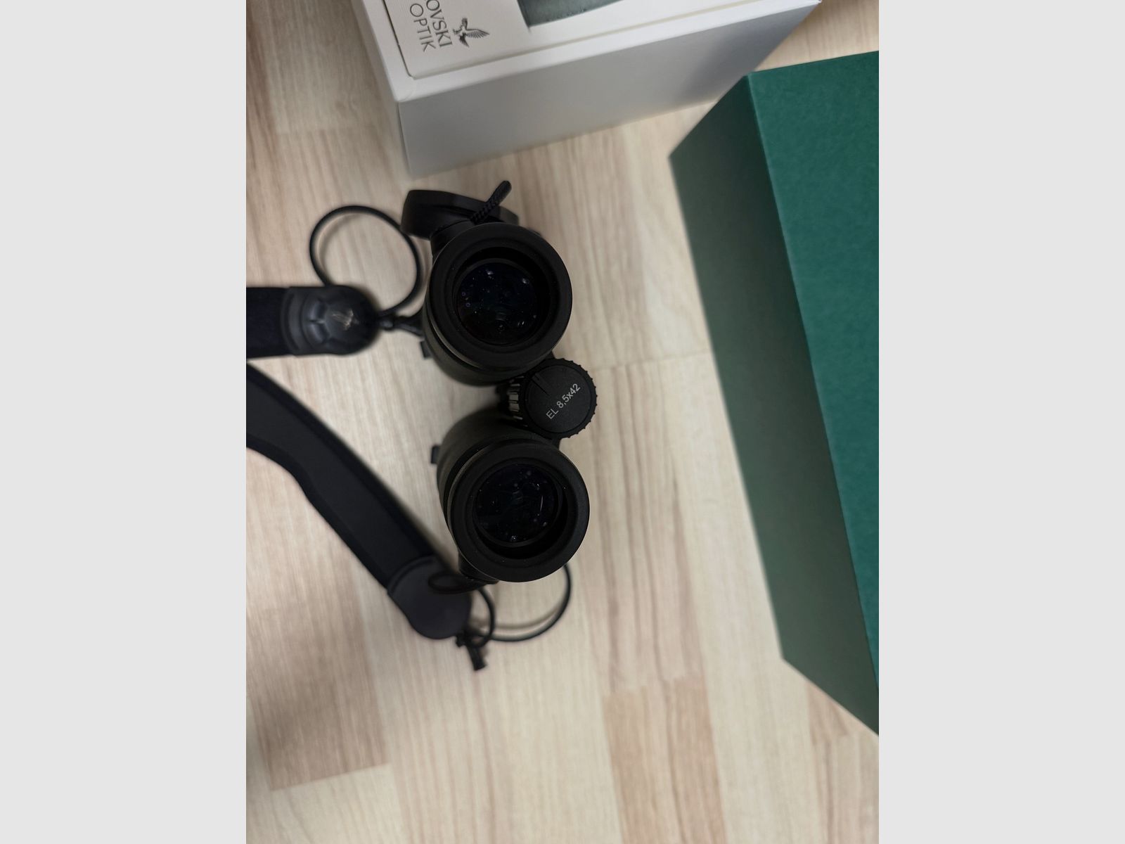 Swarovski EL 8.5x42 WB binoculars as good as new
