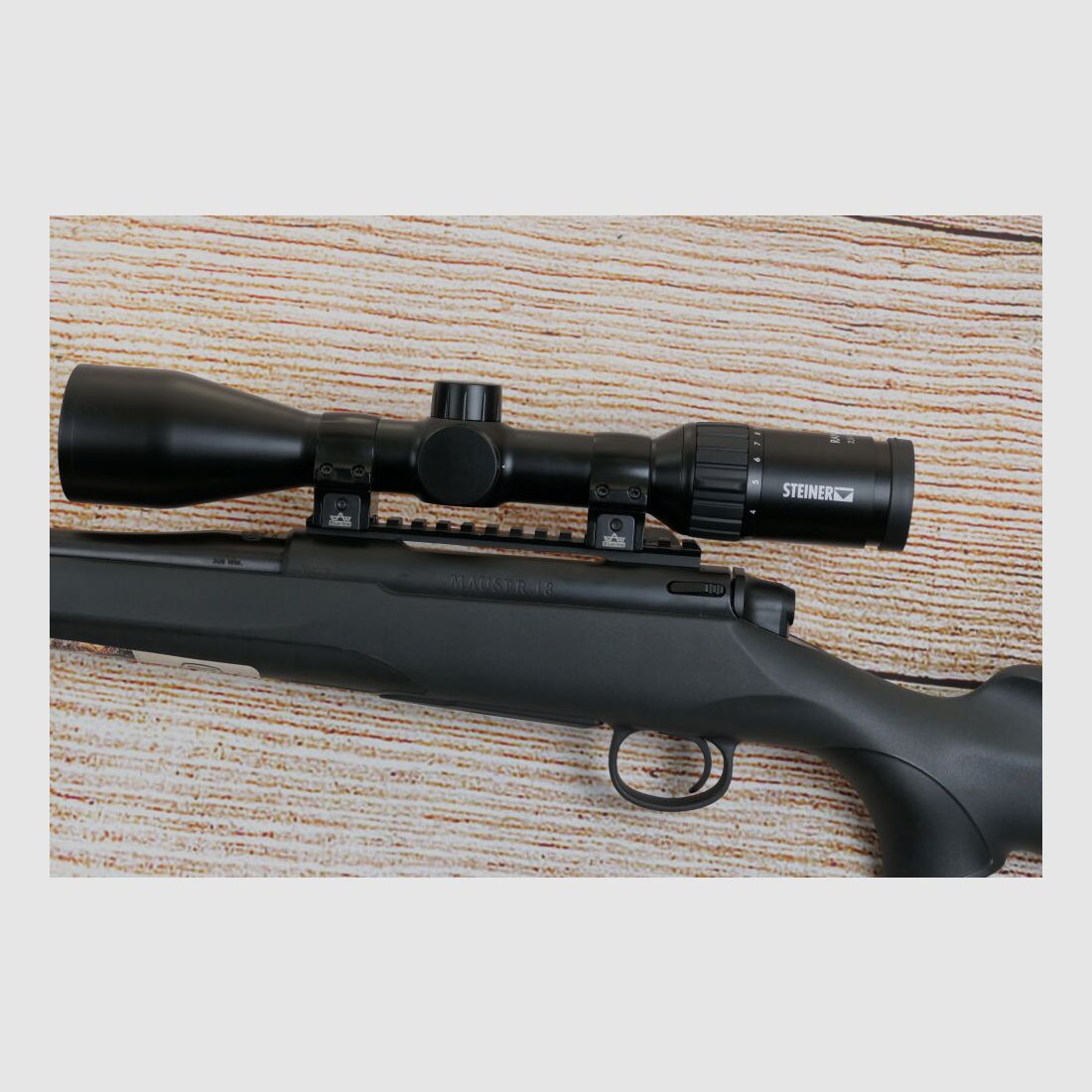 Mauser 18, Komplettpaket mit Steiner 2,5-10x50 und Schalldämpfer A-Tec