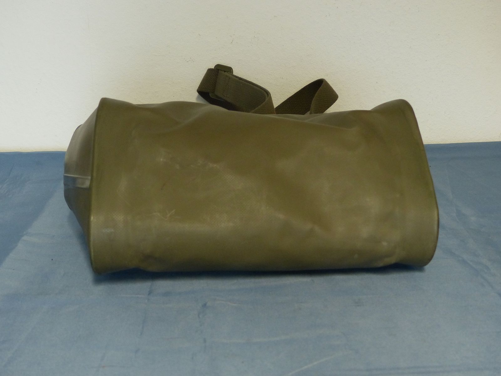 Équipement de protection ABC de la Bundeswehr, sac de transport, masque à gaz 2 filtres et accessoires BW années 70