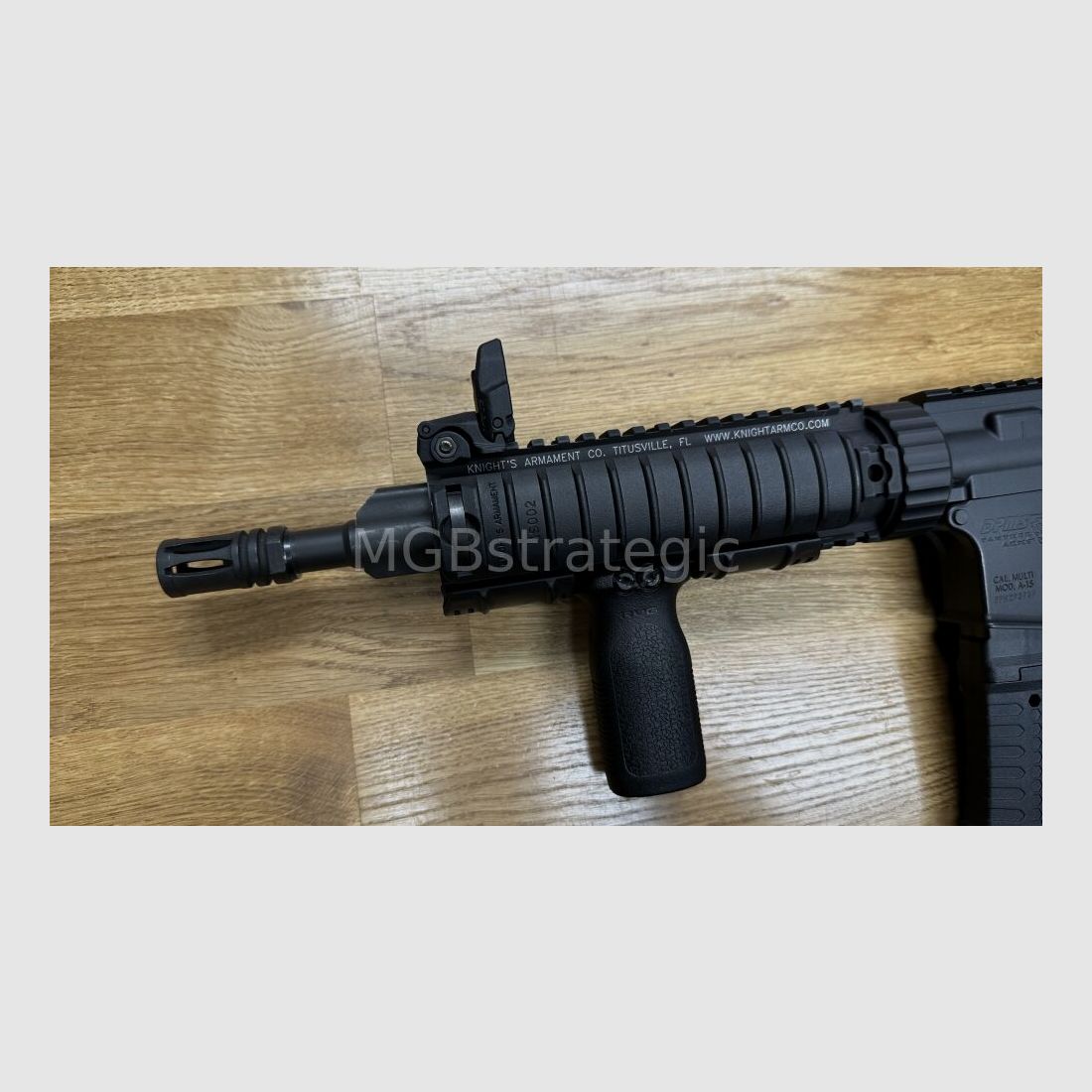 DPMS RFA3-L16 Lite 16 - 10,5" Lauf - halbautom. Büchse .223Rem System Typ AR15 AR-15 - Original Knight’s Armament Company Handschutz KAC
