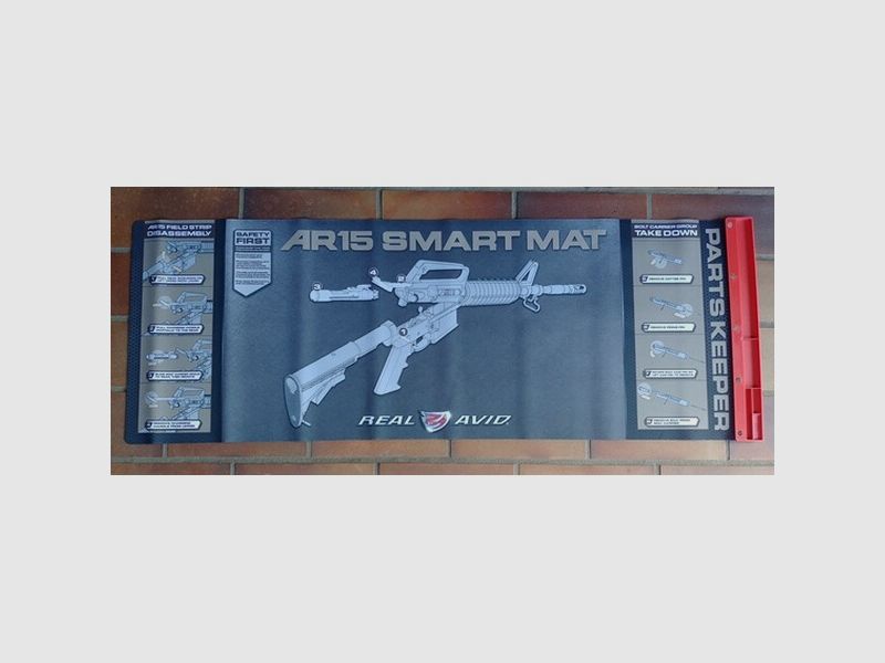 Real AVID AR15 Smart Mat - Artbeitsmatte 110x41cm mit Wartungsanleitung AK47 - mit Magnettablett