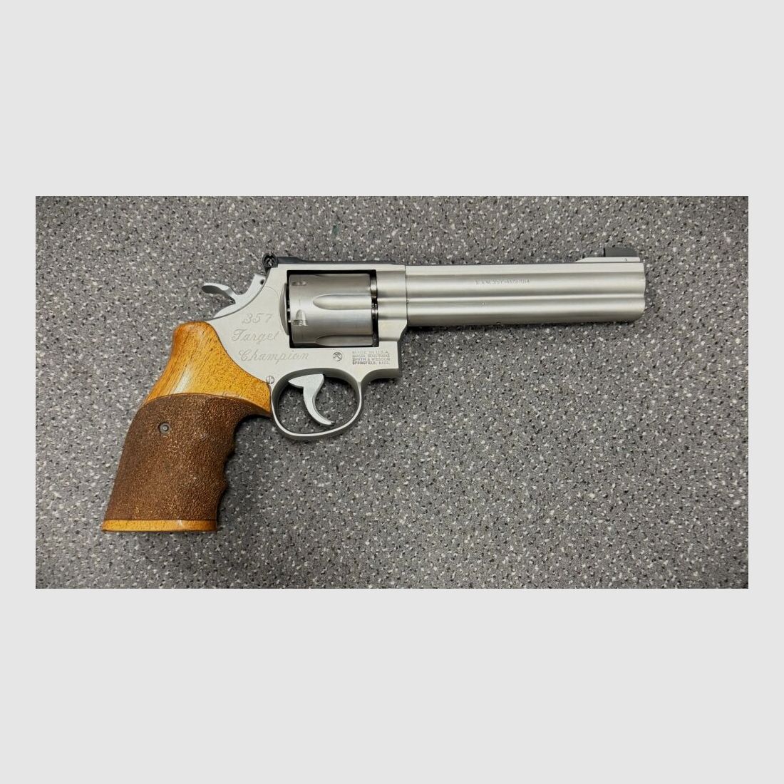 S&W Smith & Wesson 686 - 3 Target Champion