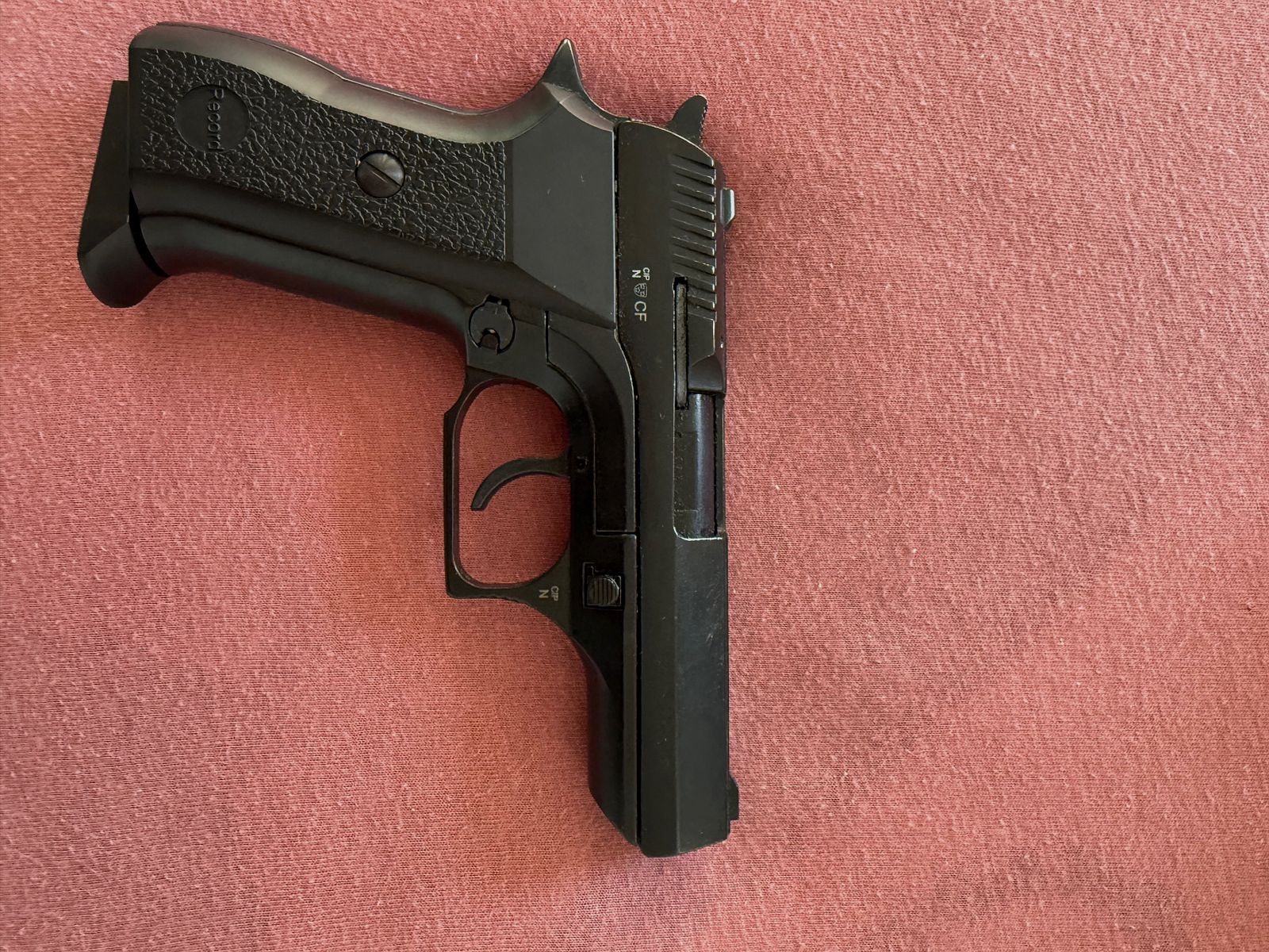 Schreckschusspistole mit ptb Zeichen