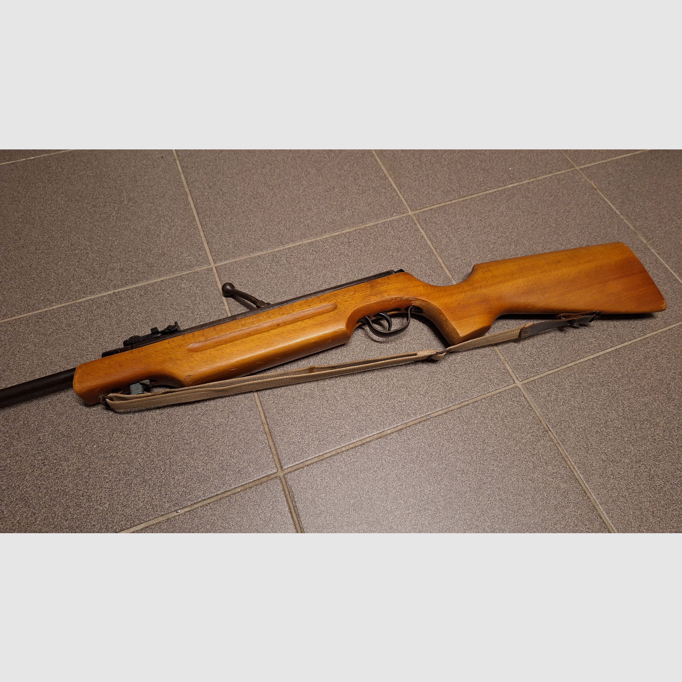 Haenel Suhl 310 DDR-Luftgewehr mit Sportschaft+8er Magazin!
