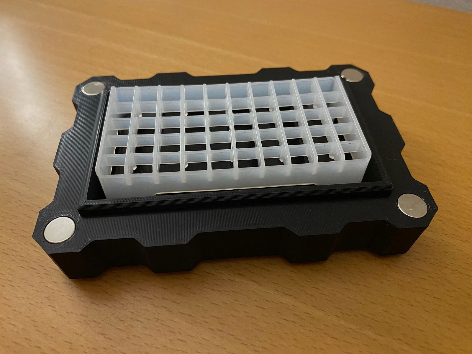 Magnet box/ammunition box .22LR for 50 shots