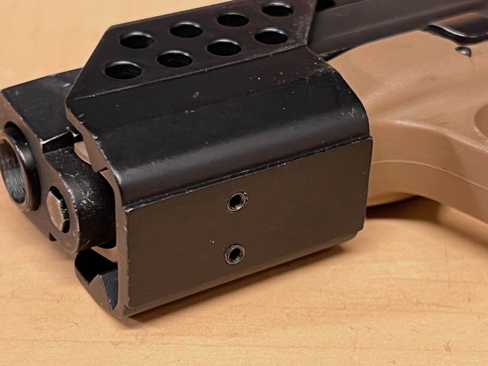 Montage für Zieloptiken und Red Dot Visiere auf Pistolen wie Glock 17 oder M.P.9 und baugleiche