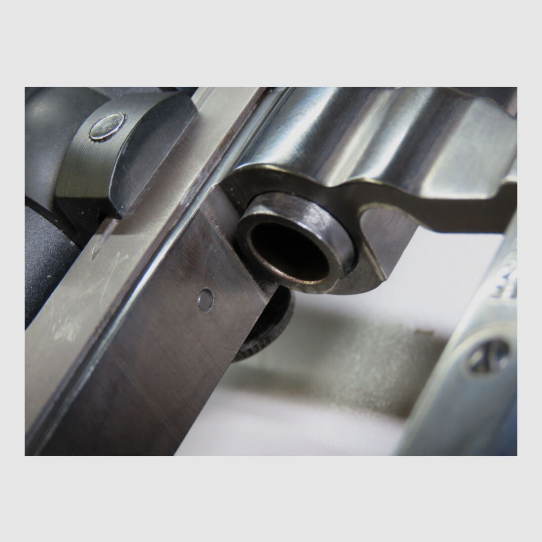 Smith & Wesson 586 - 2