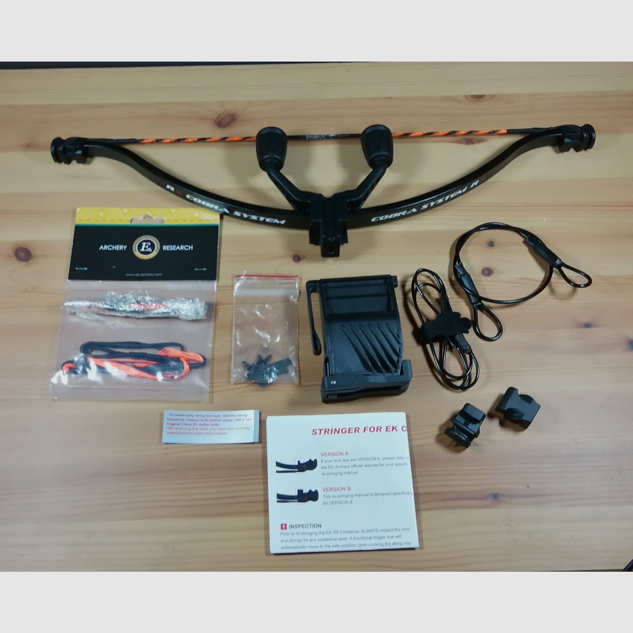 ADDER COBRA SYSTEM 130 LBS + 7 SCHUSS POLYMER MAGAZIN + 7 SCHUSS METALL MAGAZIN + OPTIK 3-10x42 Gr/Ro Bel & OPTIK 4x32 + METALL STANDBEIN