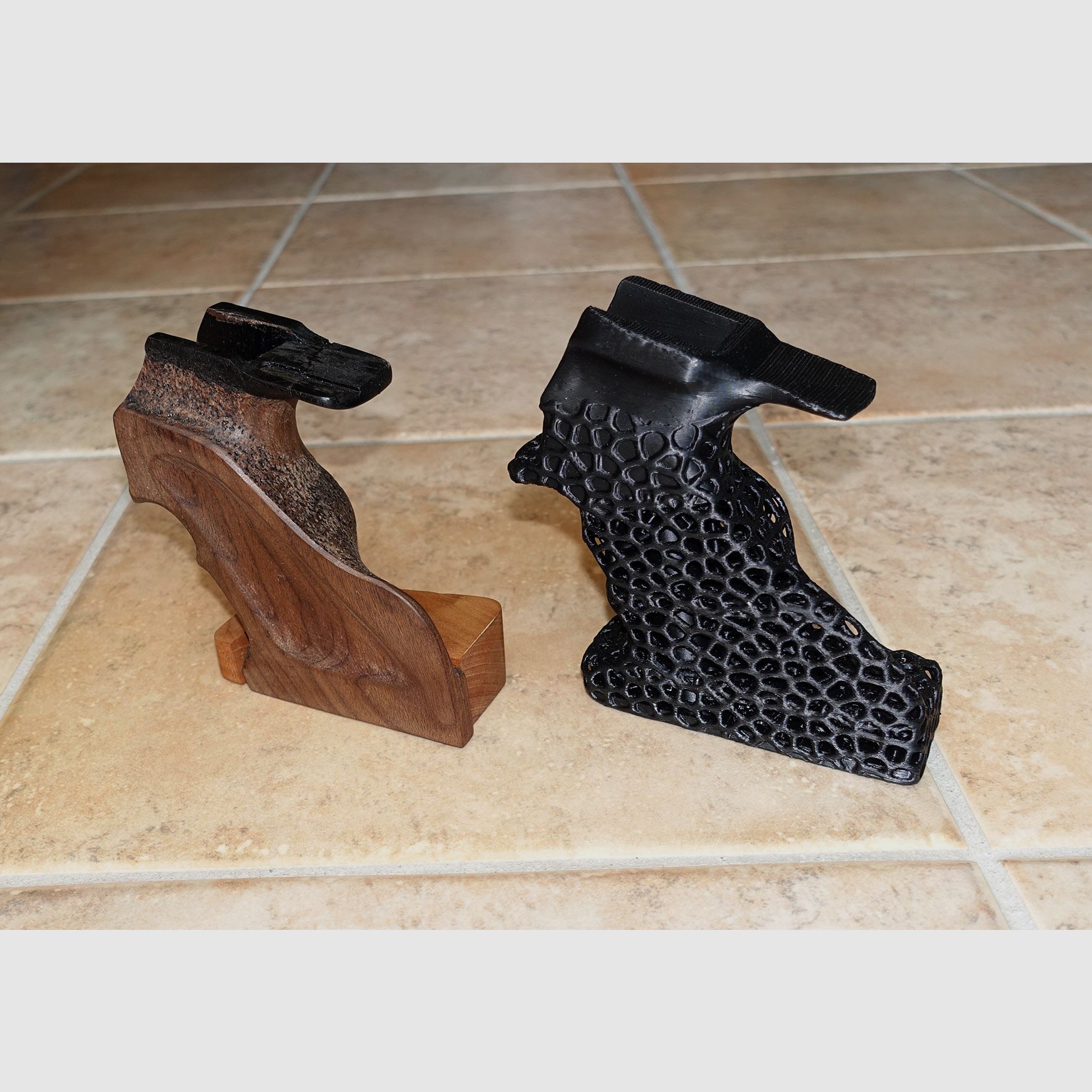 Matchpistool Steyr LP10 met accessoires / Grip S of M
