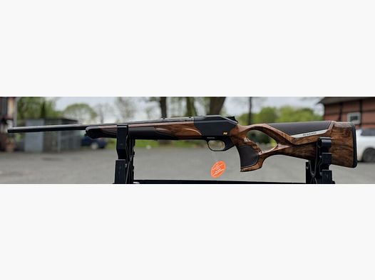 Blaser R8 Ultimate LINKSAUSFÜHRUNG