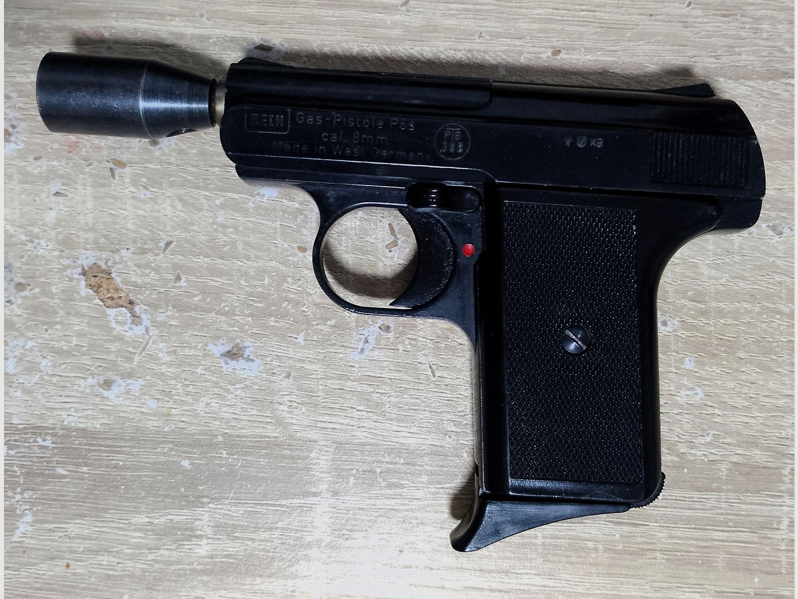 Reck Gaspistole P6s im Kaliber 8 mm Knall mit Abschussbecher/ PTB 388, Bild 2 von 7