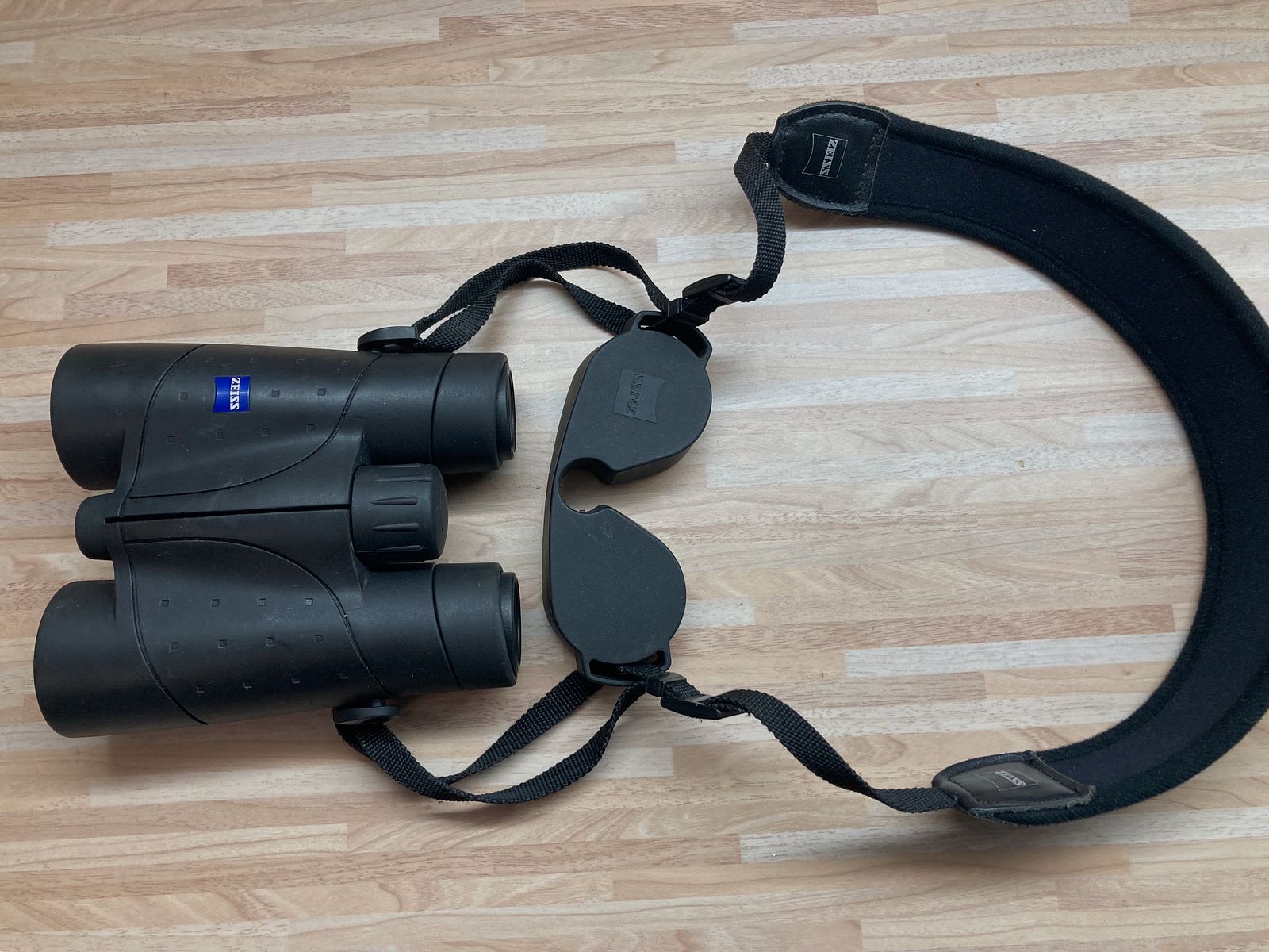 Zeiss Fernglas 10x40 BT