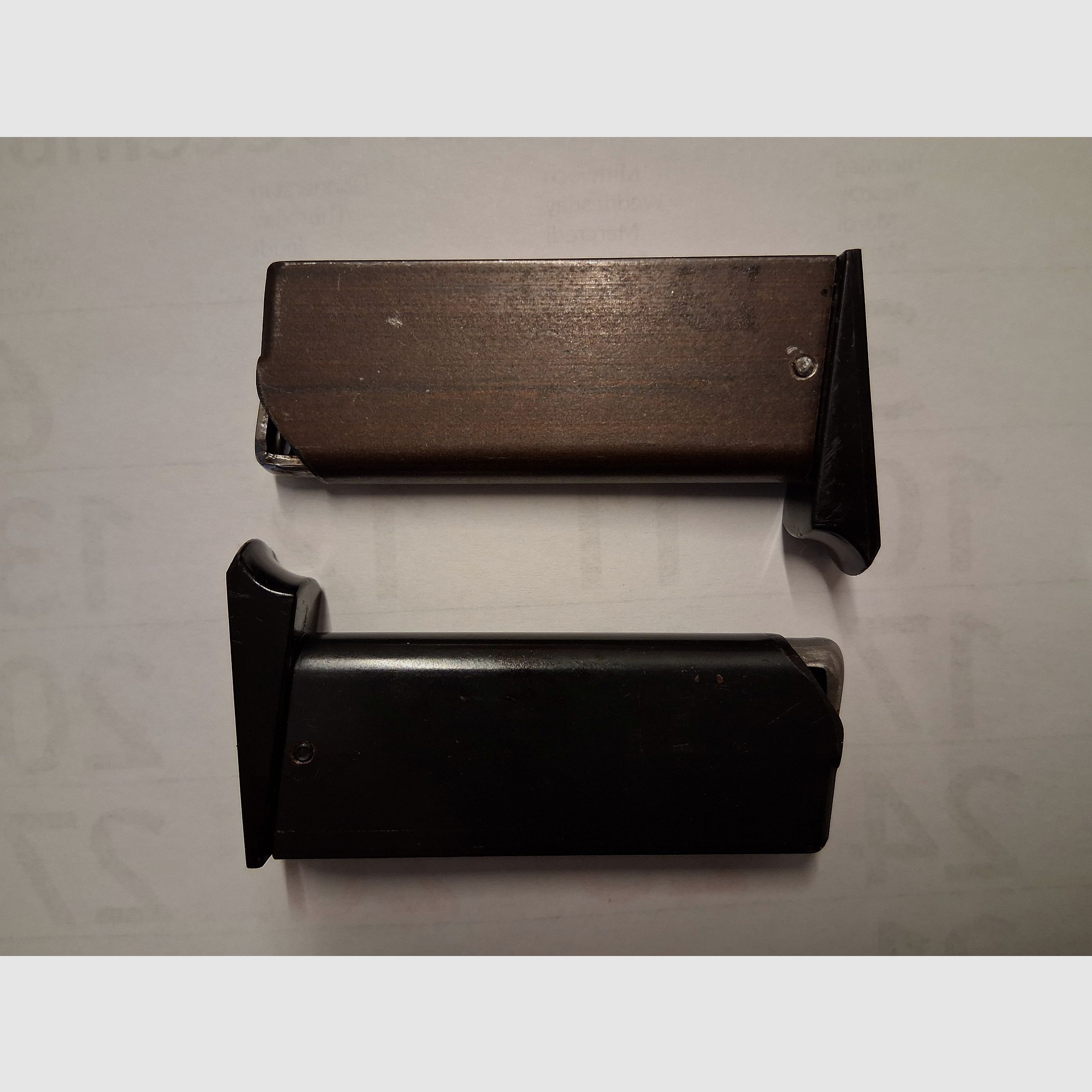 2 tijdschriften voor SM 110 kal. 8 mm K. (als nieuw)