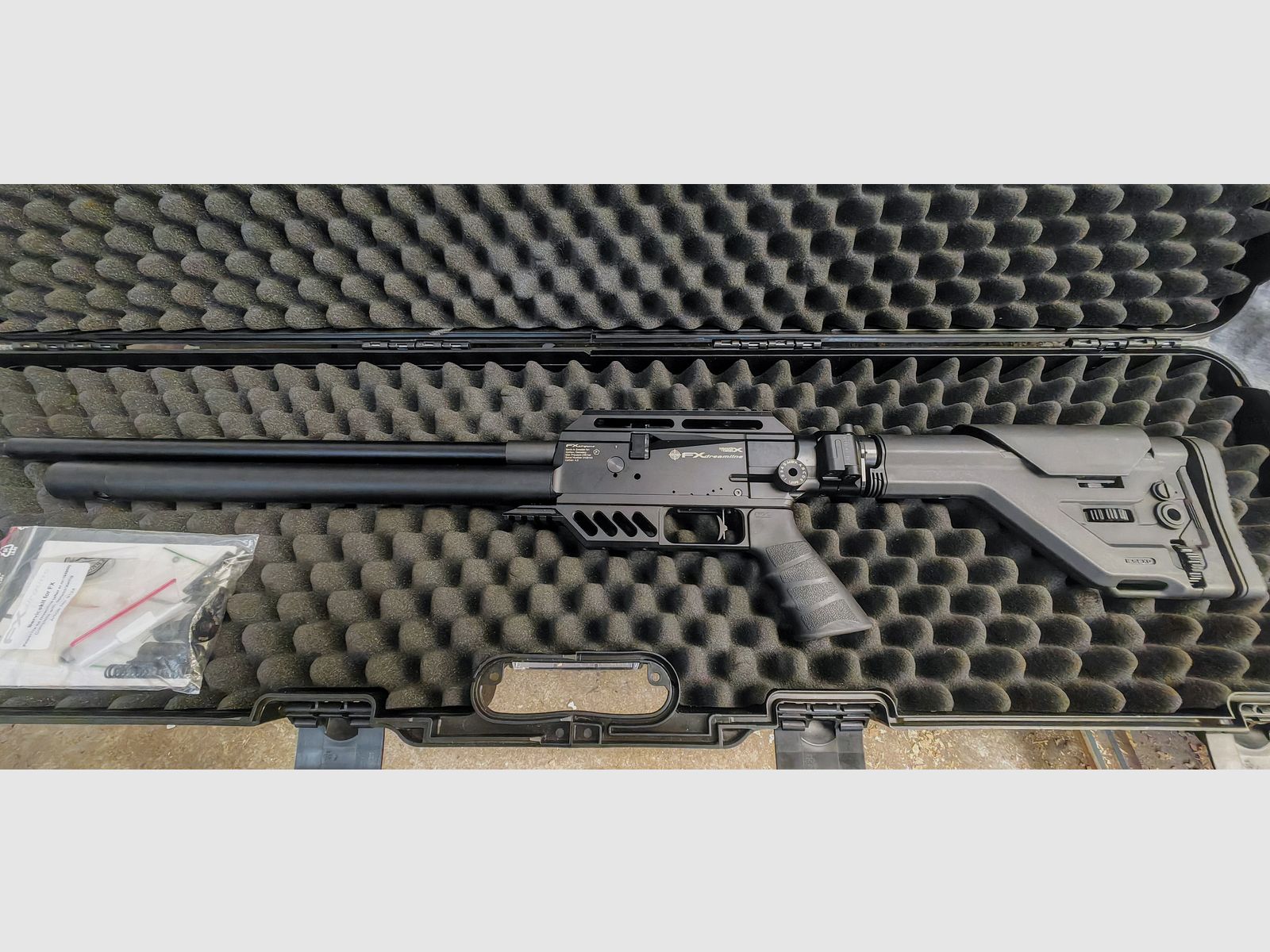 FX Dream Line Tacticel 4,5m/m,mit Tacticel-Klappschaft, Exportsatz u. Zielfernrohr, mit Koffer
