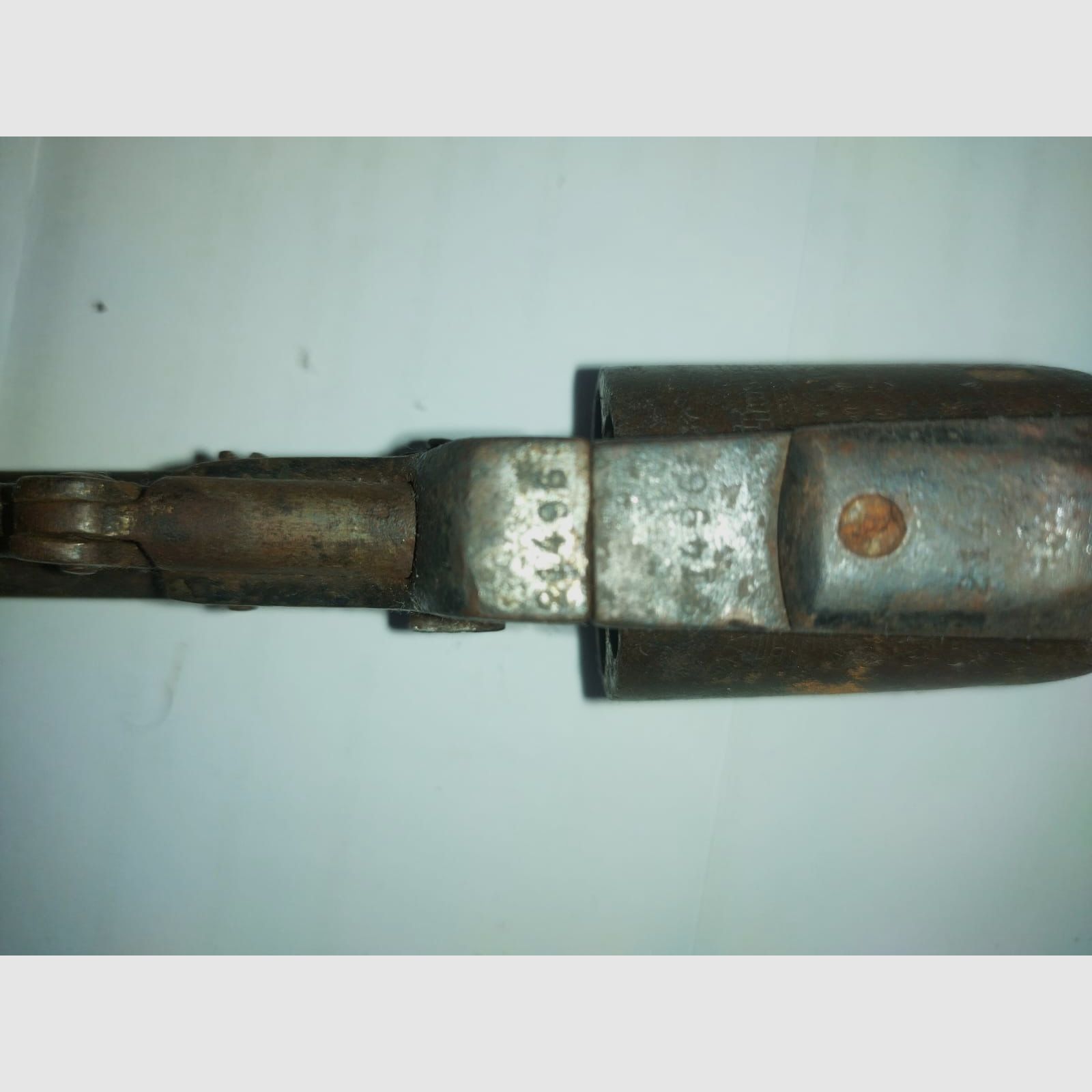 Colt Navy 1851 revolver a percussione cal. .36 libero da 18 anni