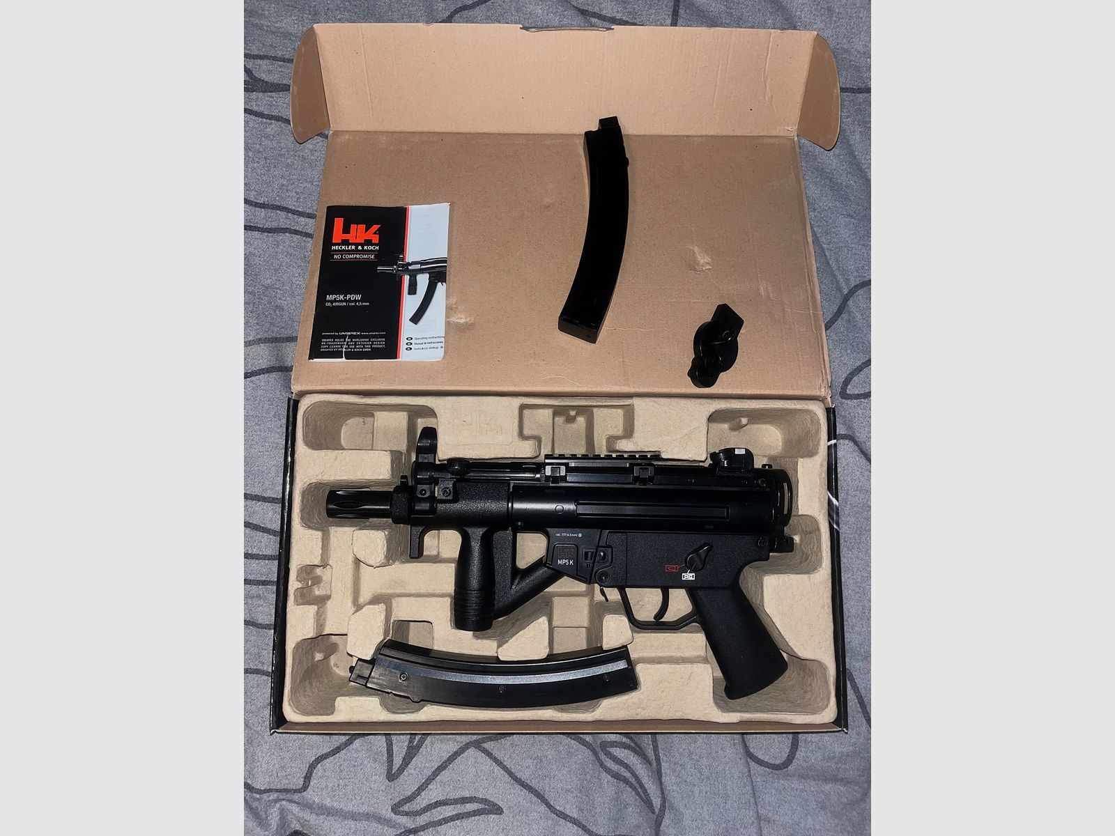 Heckler & Koch MP5 K-PDW CO2 Maschinenpistole 4,5 mm BB Blowback mit Ersatzmagazin 