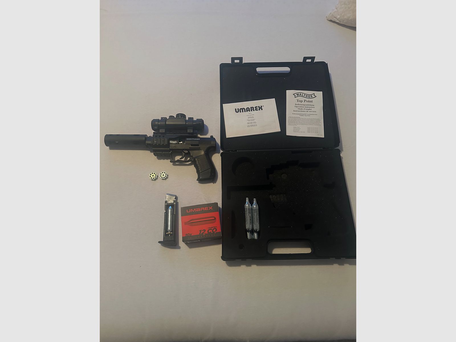 Pistola Walther CO2 NightHawk 4,5 mm, imagen 1 de 4