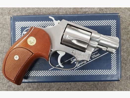 Smith & Wesson 60