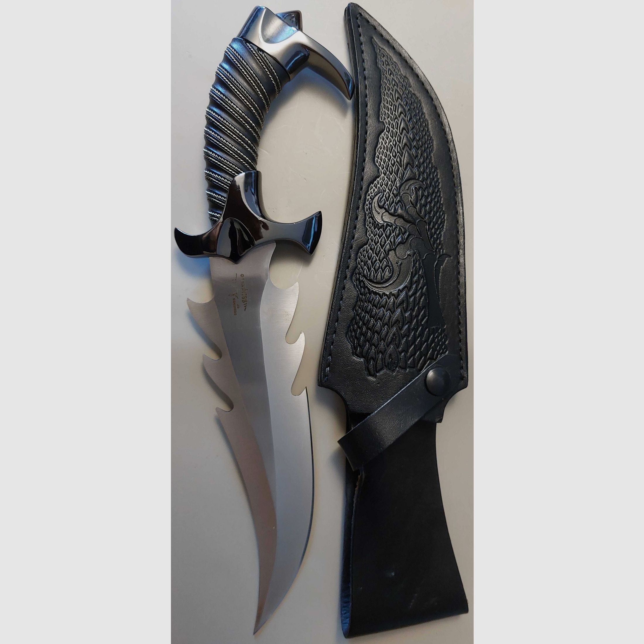 Mortal Kombat Gil Hibben Knife UC750