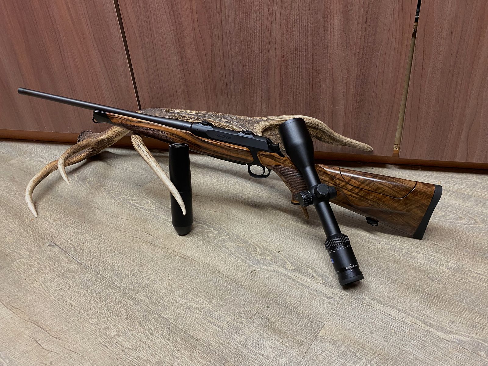 Sauer 404 Elegance Ergo Lift, mit Zeiss Conquest V6 2-12x50 M, mit Schiene