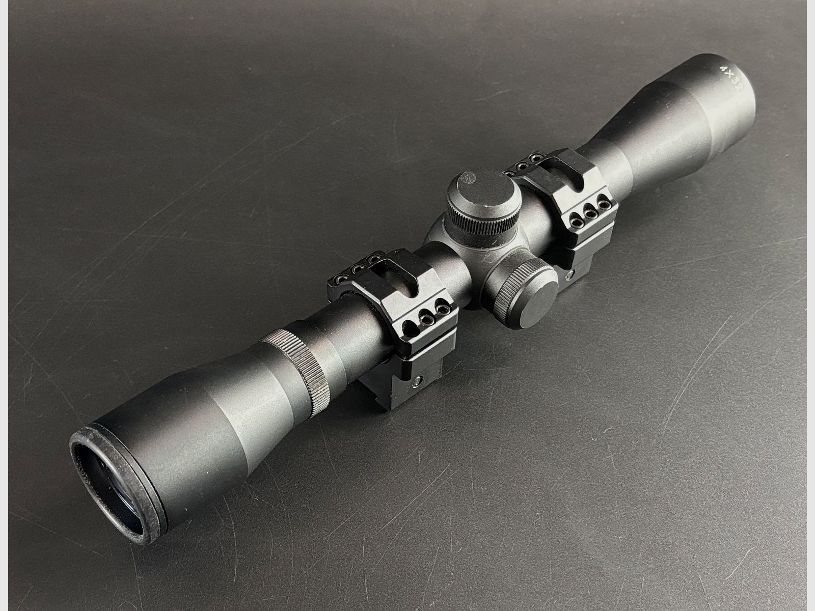 Aussteller FOCUS In Sight 4x32 1/4 MOA Absehen 4A 108160-2 Zielfernrohr