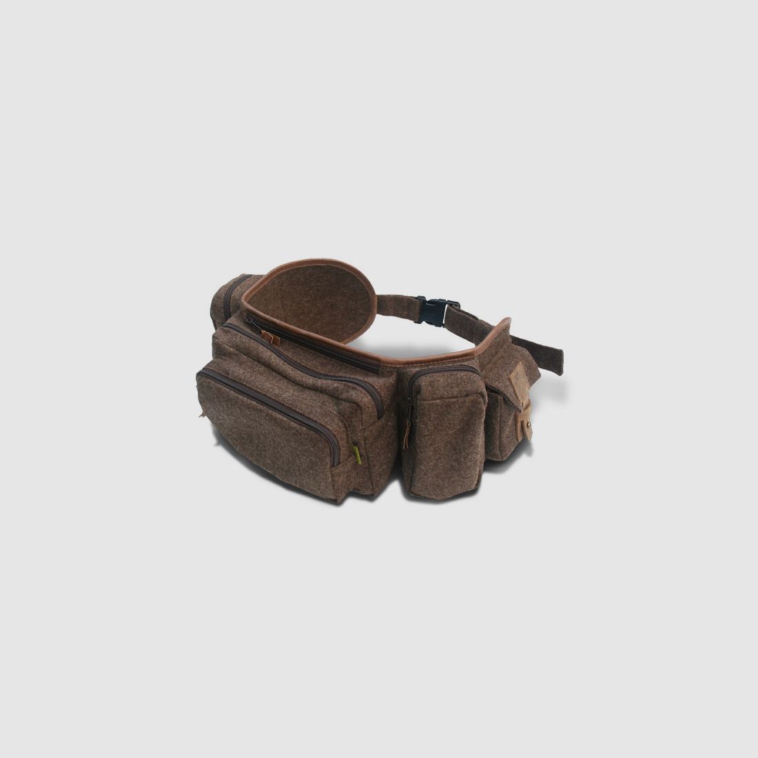 Hip bag for hunting accessories