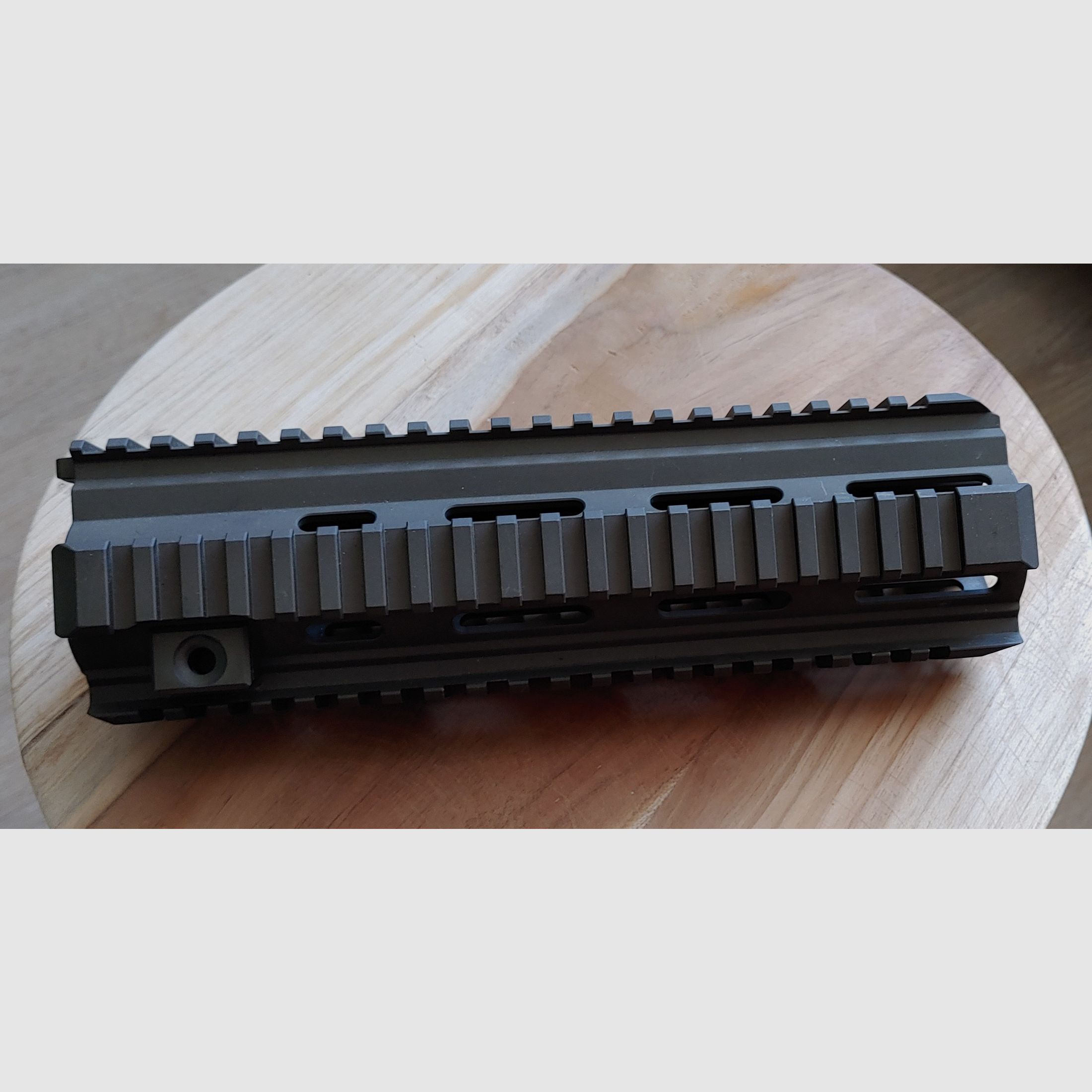 HK MR 223 Handschutz 9 Zoll oliv