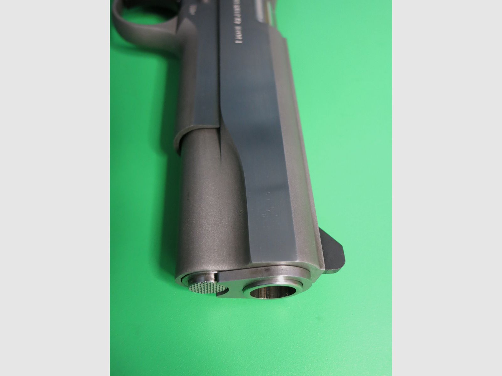 Colt Goverment MK VI Series 80, .45 AUTO, 5" loop, roestvrij staal (Stainless), Pachmayr-grip   #18