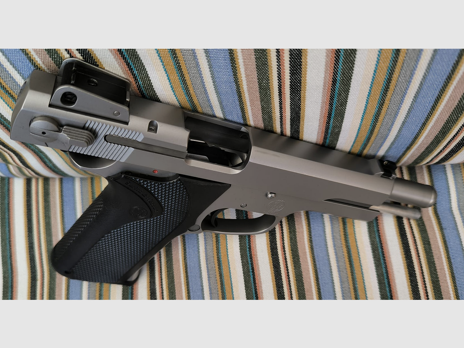 S&W 4506-1 GEN 3 Iconisch pistool .45 Auto, afbeelding 2 van 3